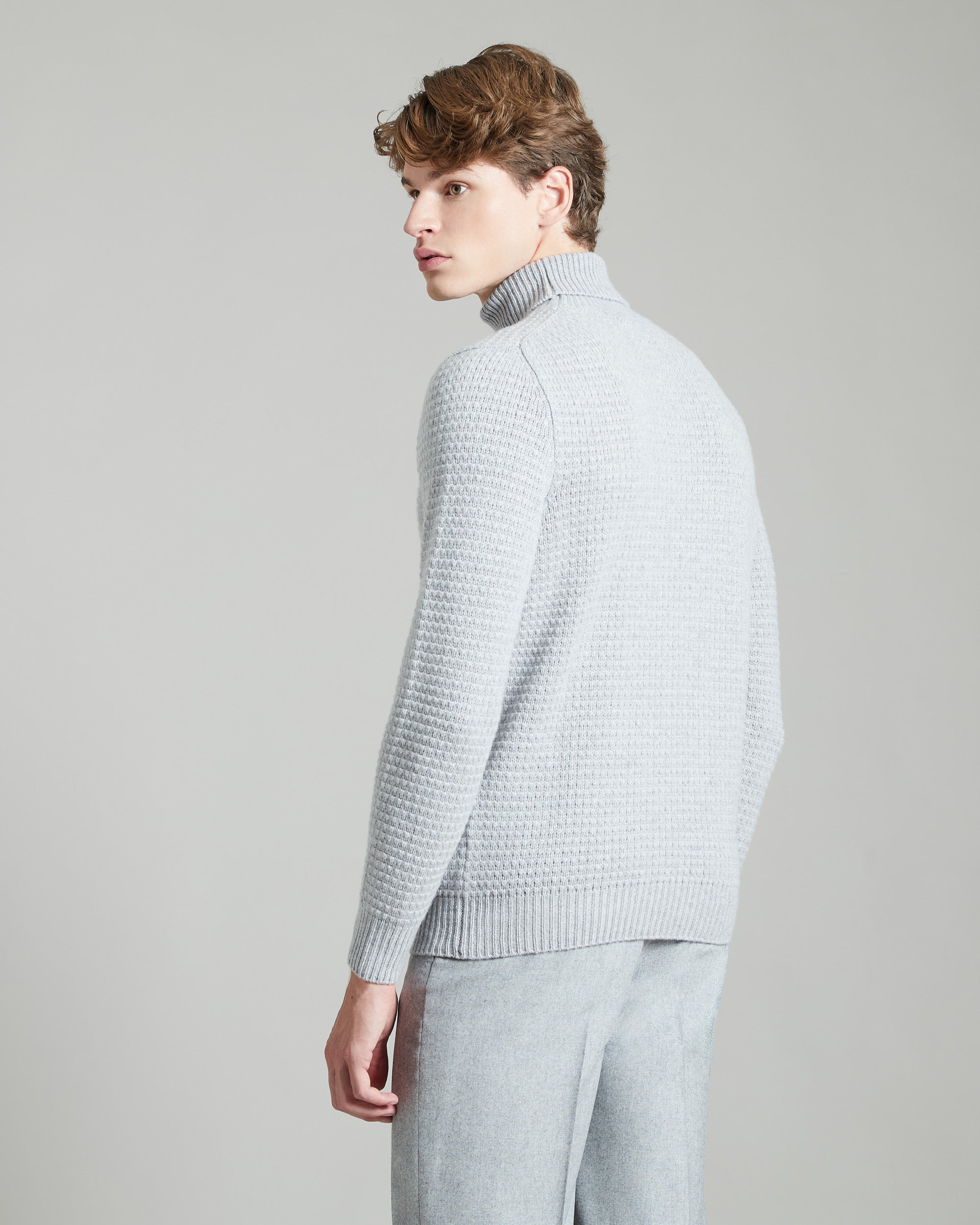 Grey Three dimensional turtle-neck sweater in kid cashmere