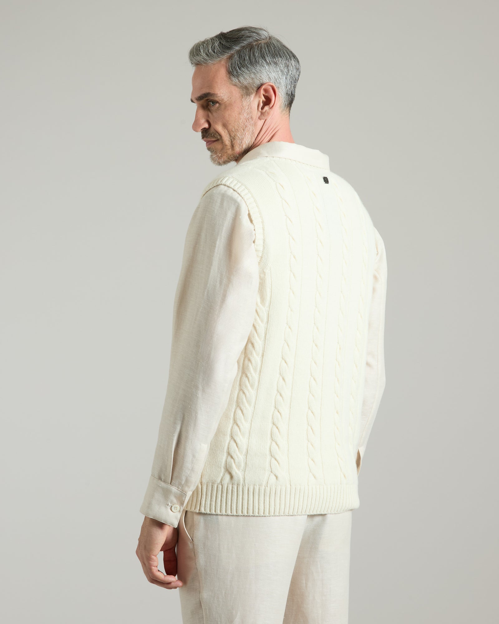 White Three dimensional vest sweater in kid cashmere