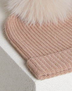 Beige knitted cap with pom-pom in Kid Cashmere