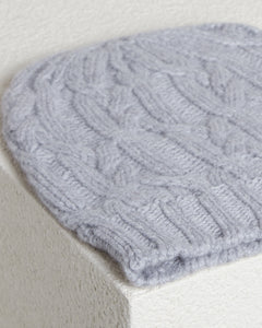 Light grey knitted cap in Kid Cashmere