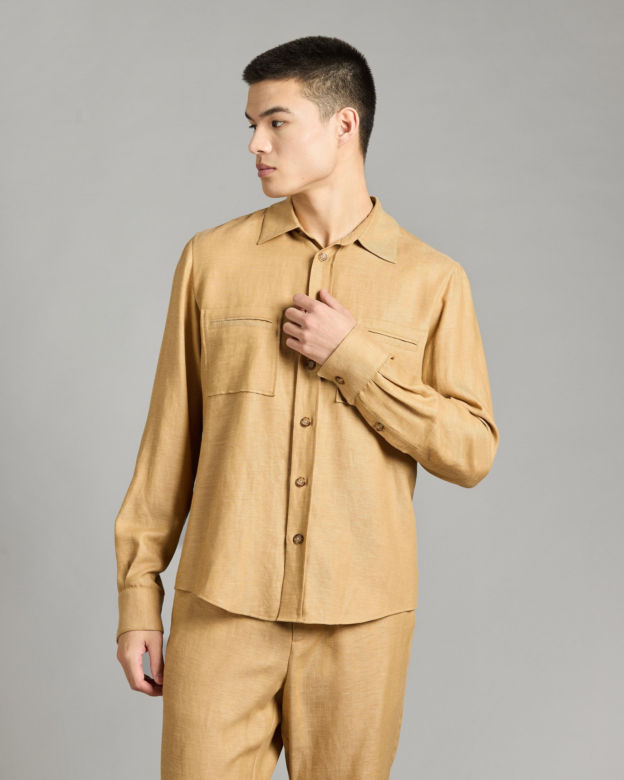 Shirt in Summer Cashmere 4.0 in Ochre