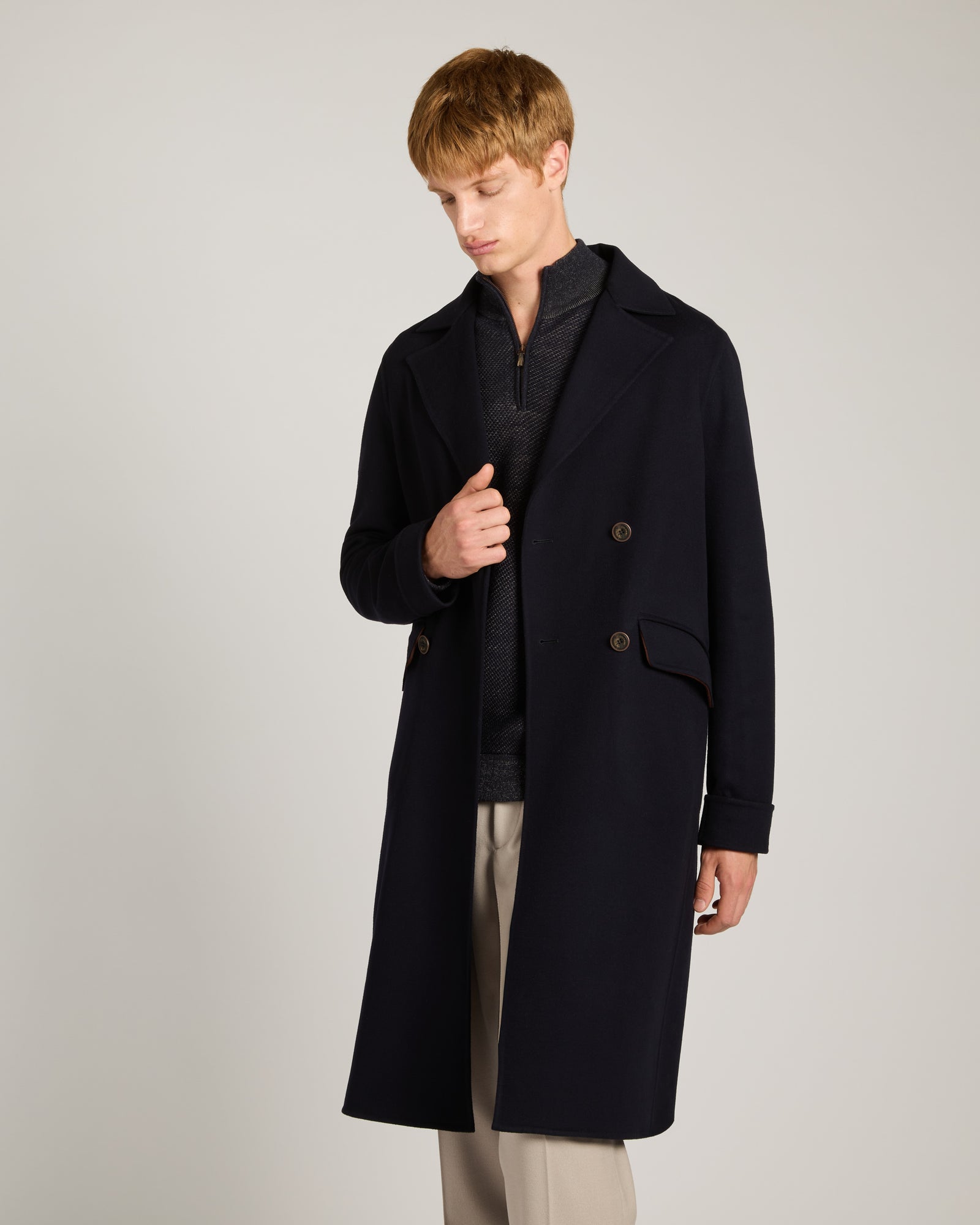 Double-breasted coat in 12.8 Kid Wool 3