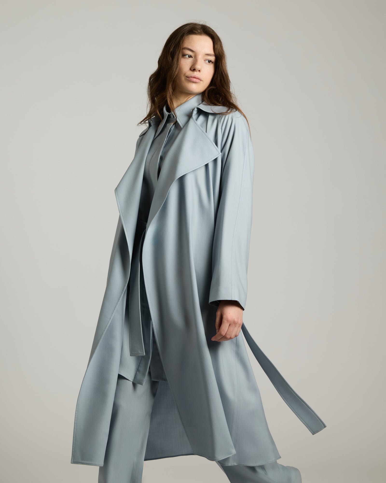 Cashmere 4.0 in Motion Trench Coat 2