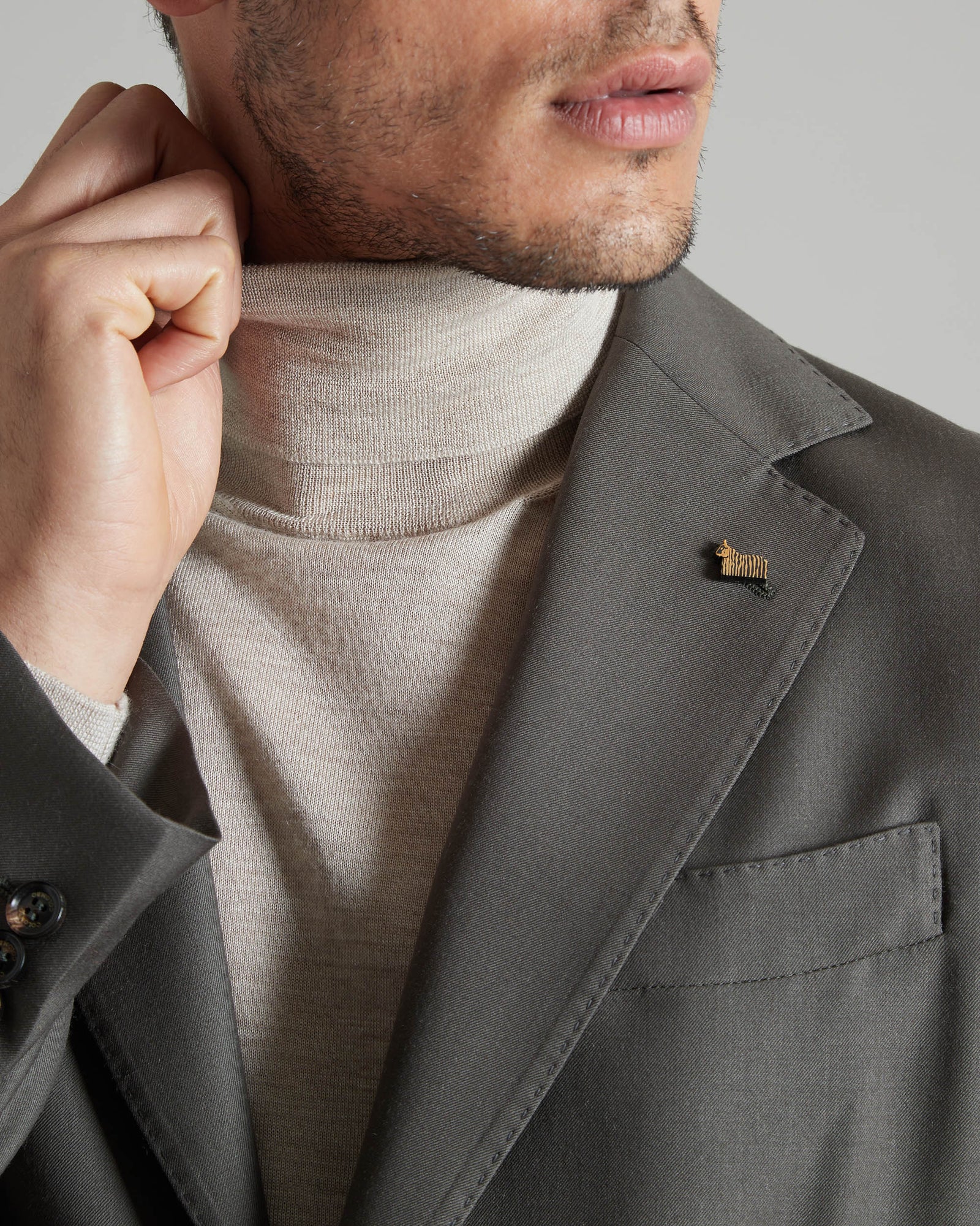 Cashmere 4.0 green ROBERT blazer. 3