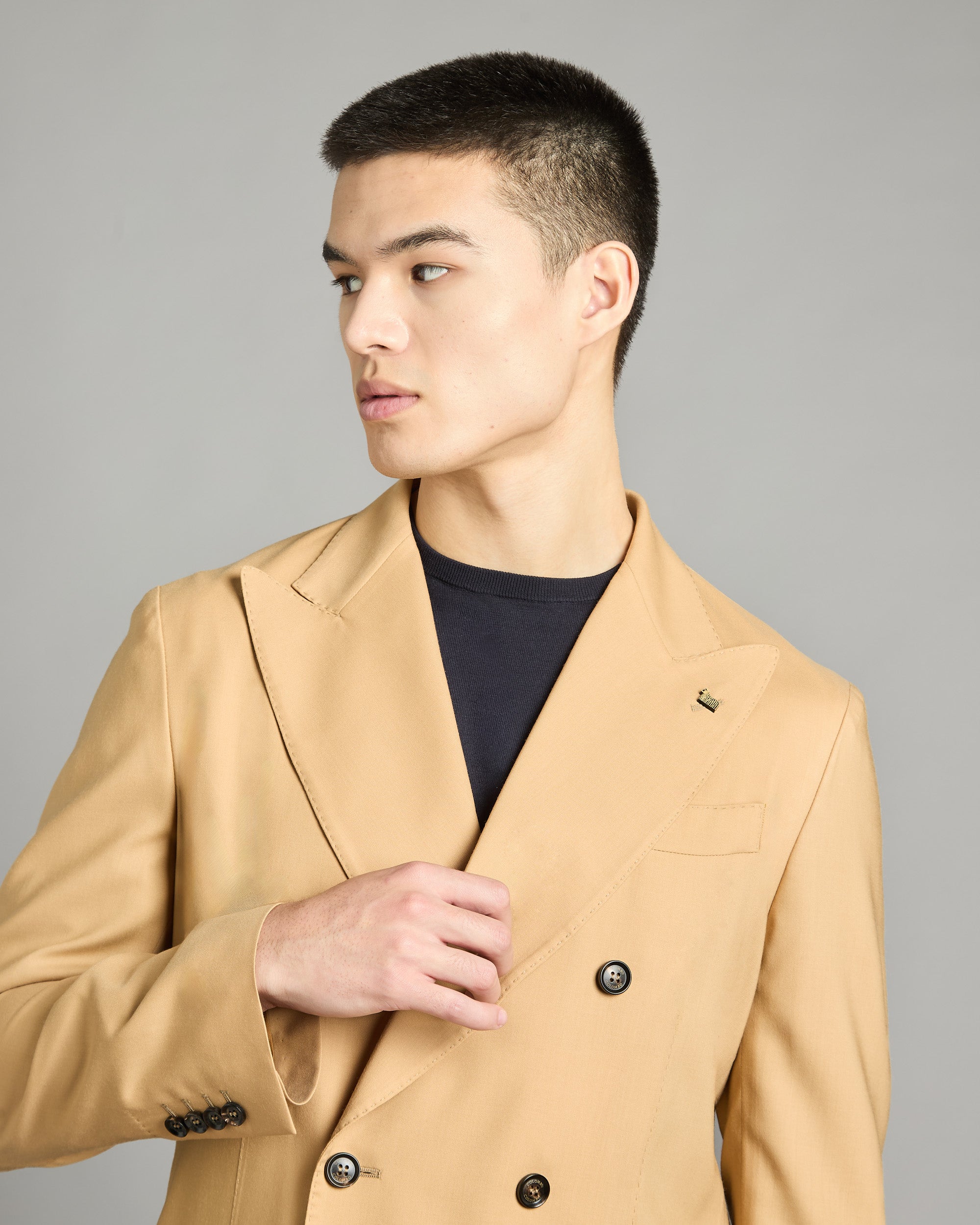 ROBERT Double-Breasted Jacket in Cashmere 4.0