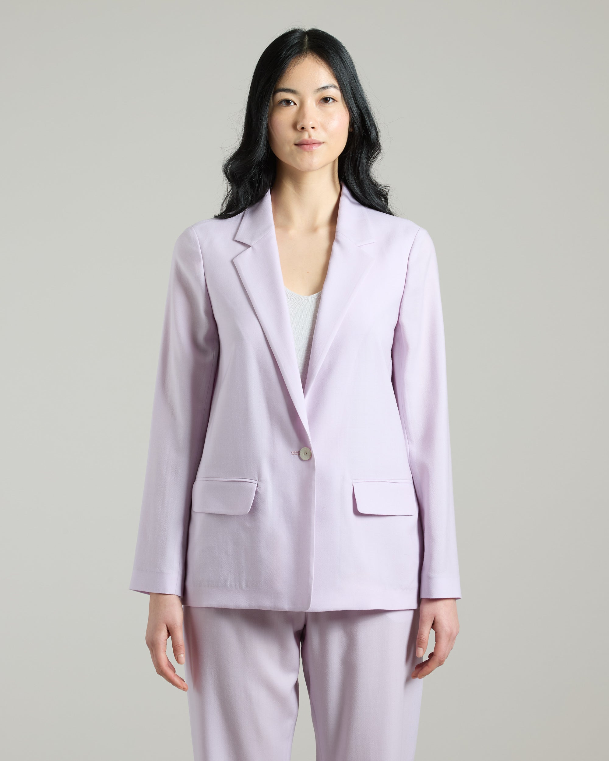 Cashmere 4.0 wisteria blazer.