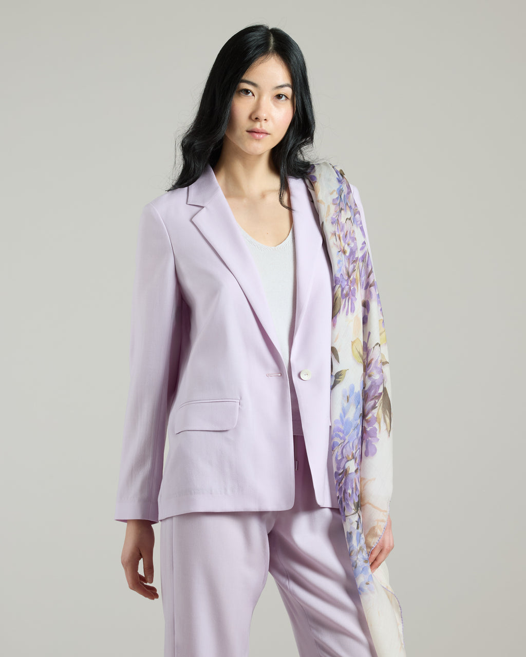 Cashmere 4.0 wisteria blazer.