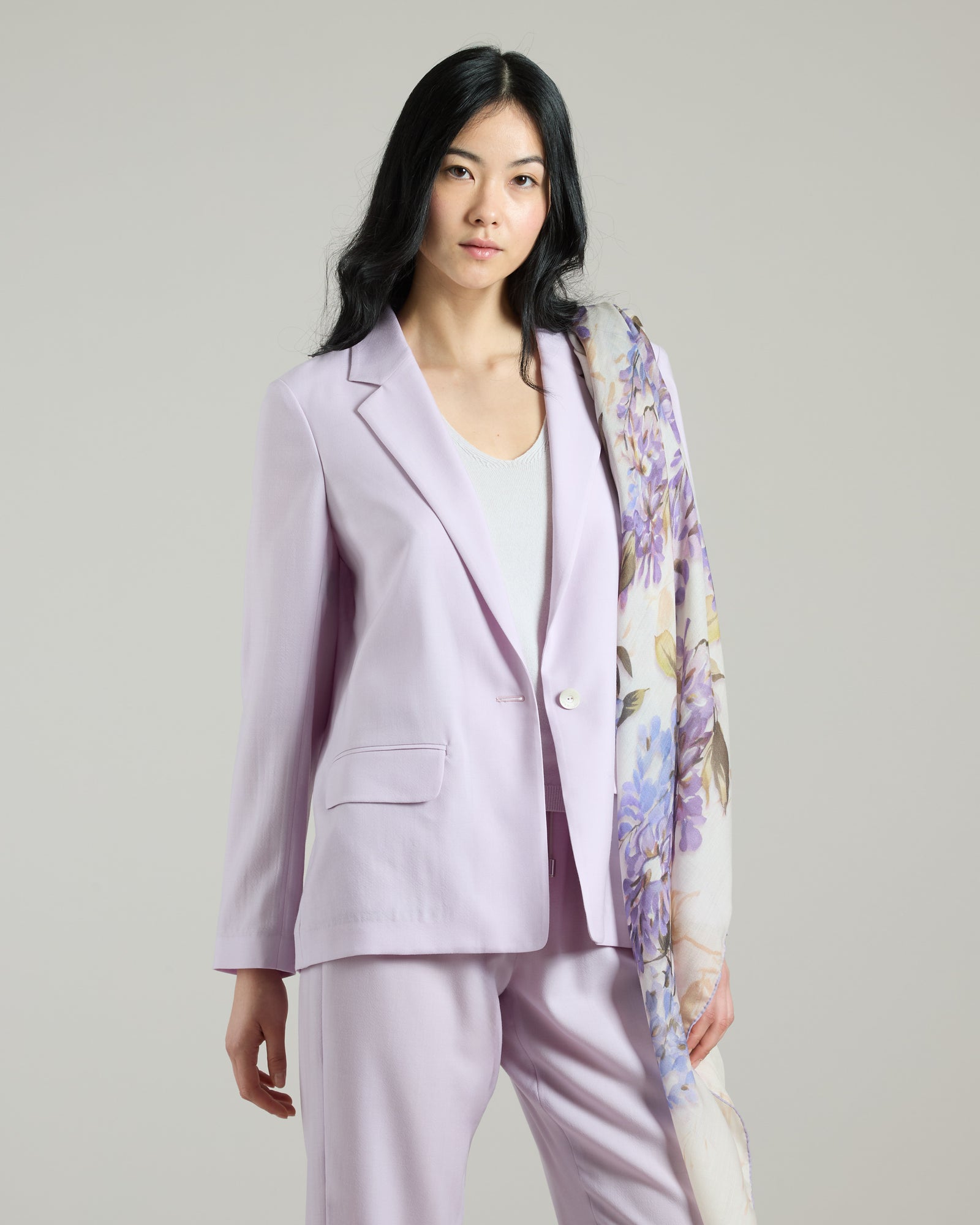 Cashmere 4.0 wisteria blazer.