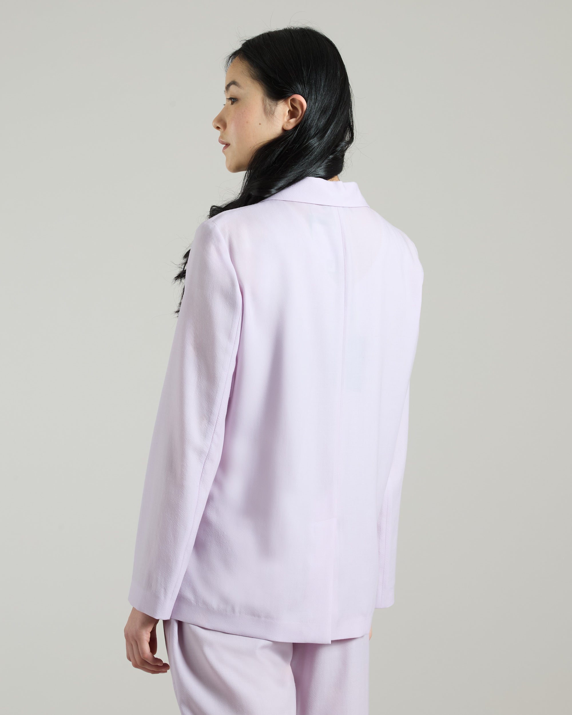 Cashmere 4.0 wisteria blazer.