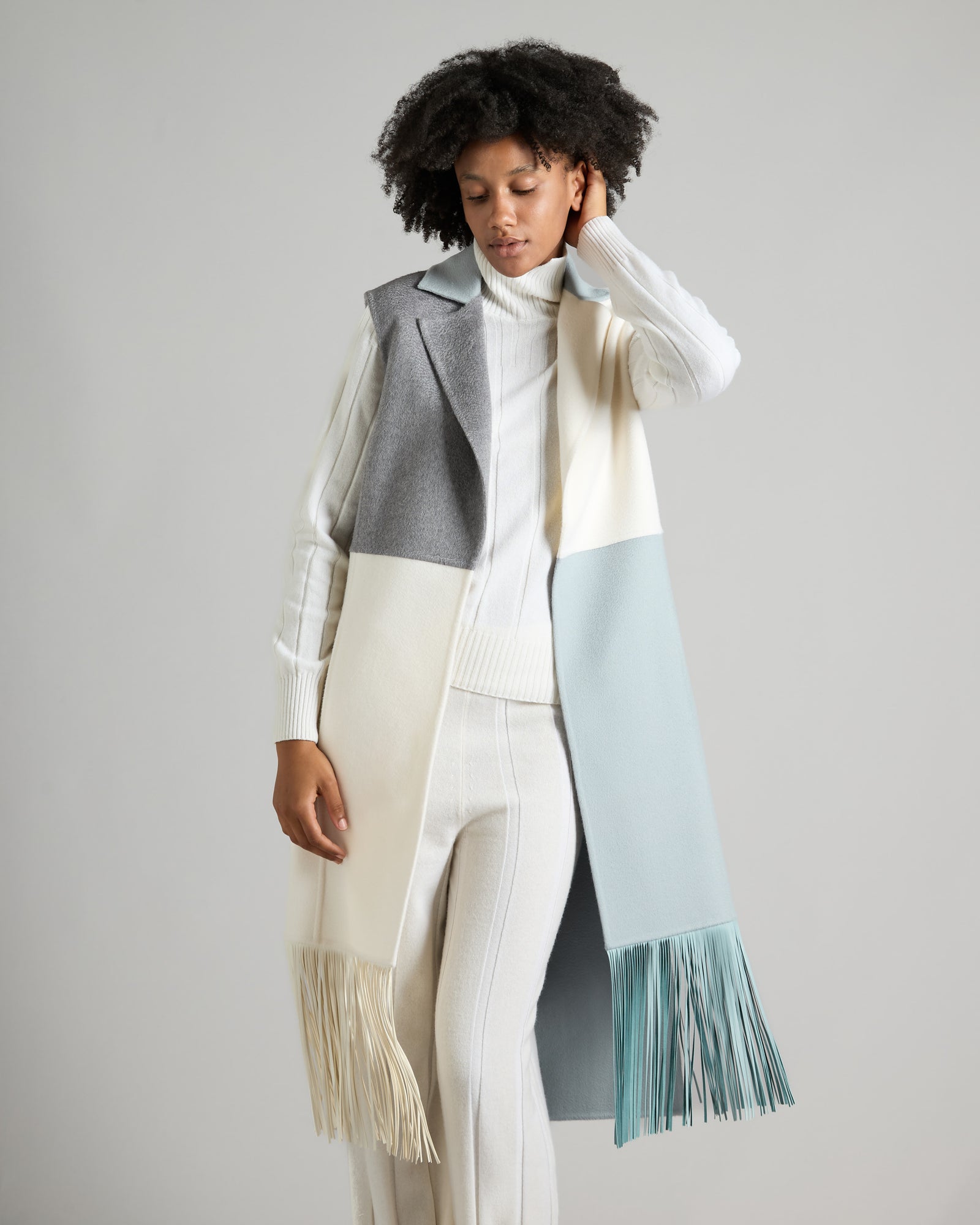 waistcoat in double Cashmere with fringes
