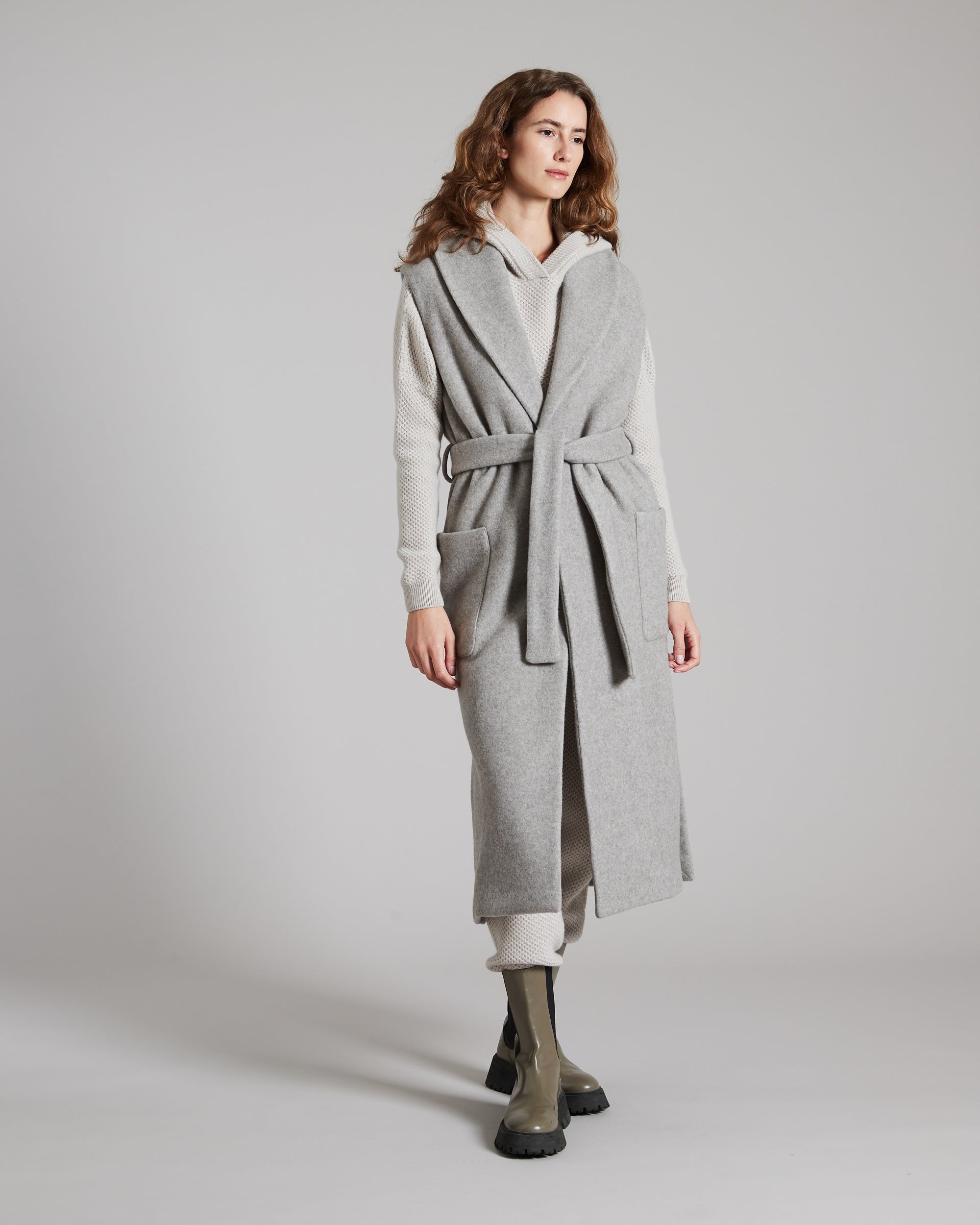 Outerwear senza maniche in cashmere fleece