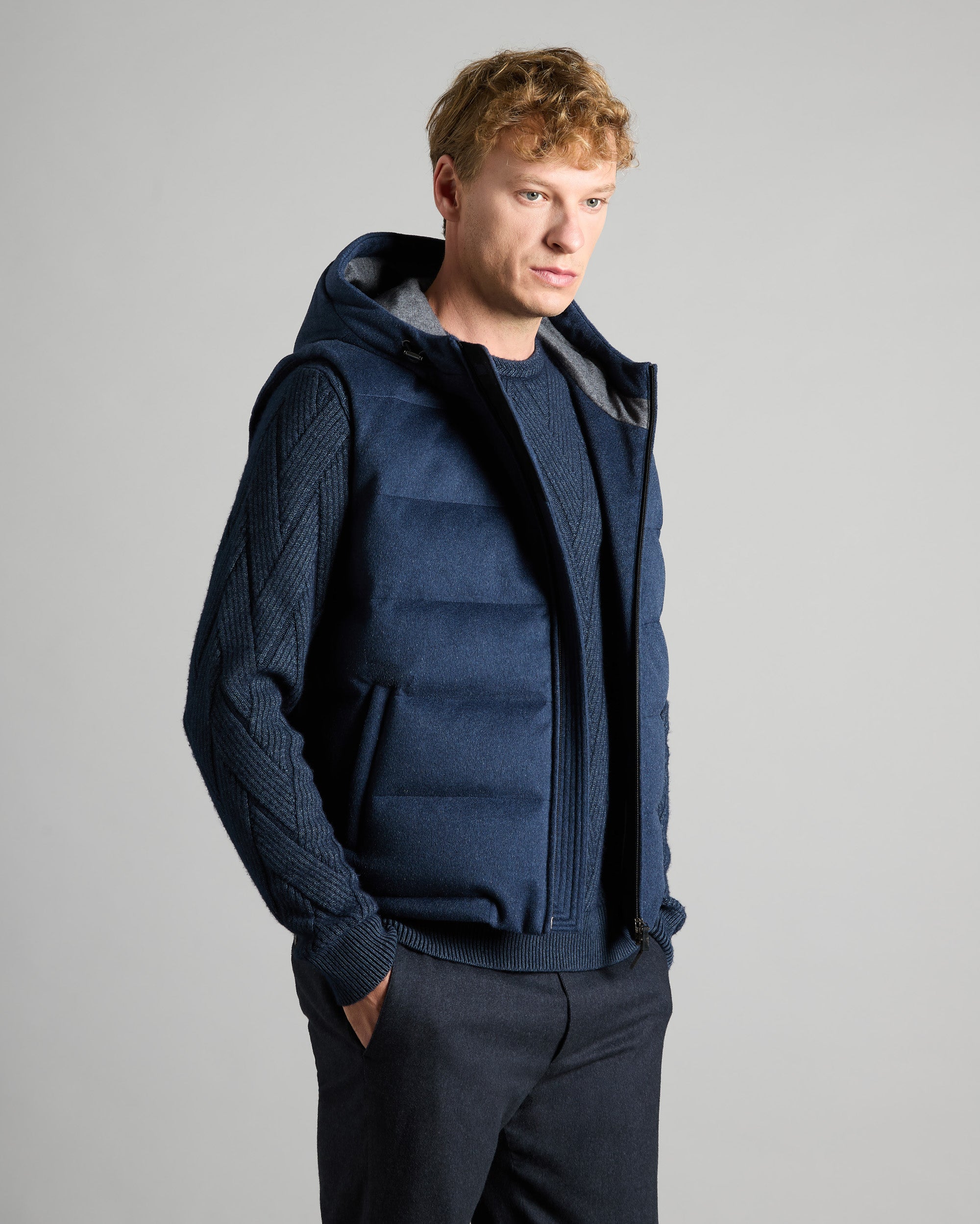 Blue MAMBRAIN cashmere down vest