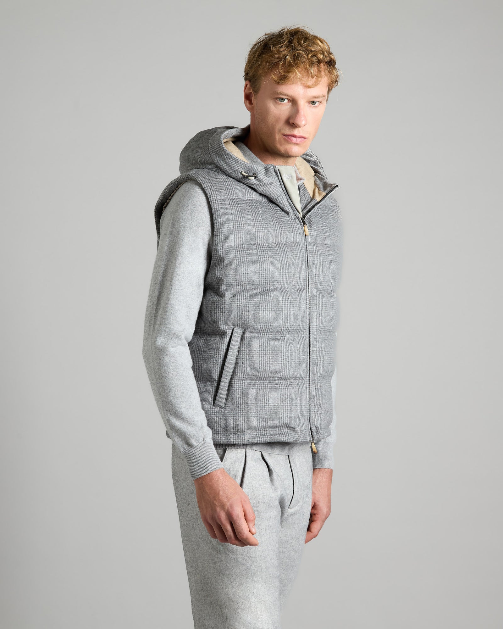 Grey mambrain cashmere down vest
