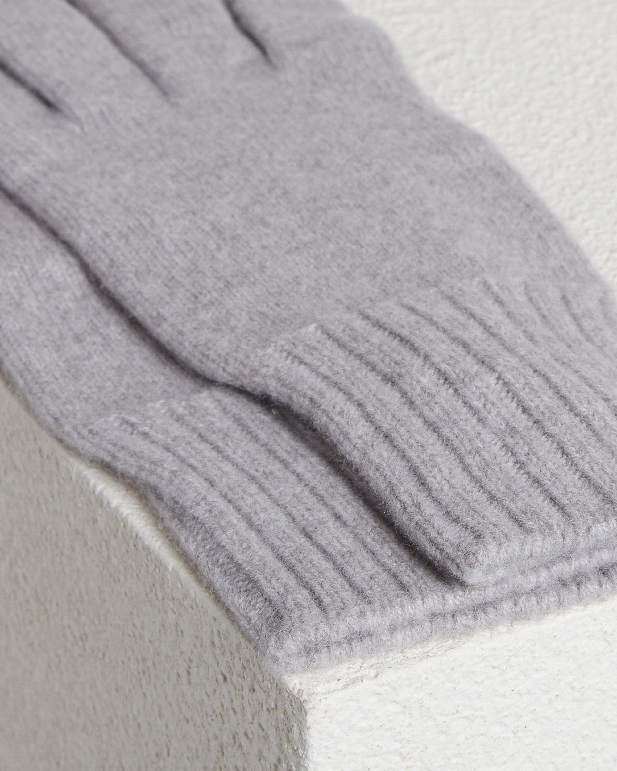 Beige Cashmere knitted gloves