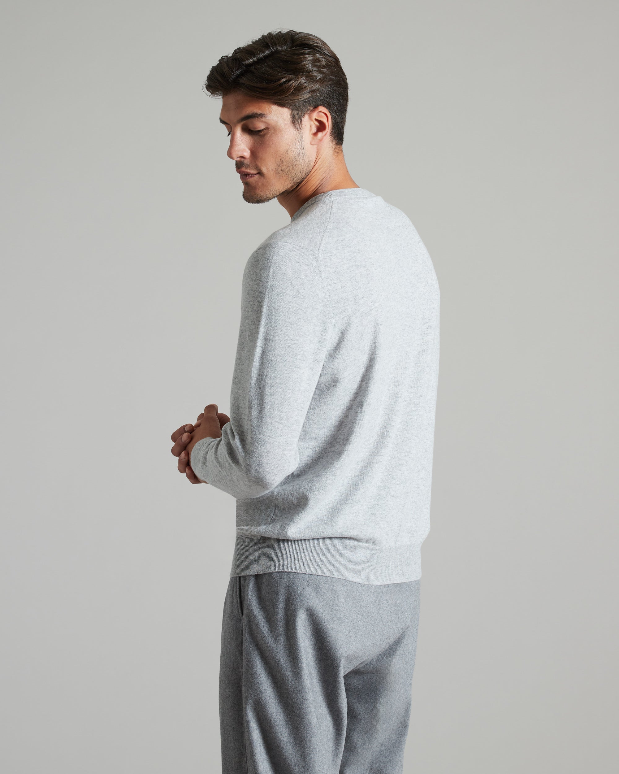 Light grey kid cashmere ELASTA round-neck sweater 4