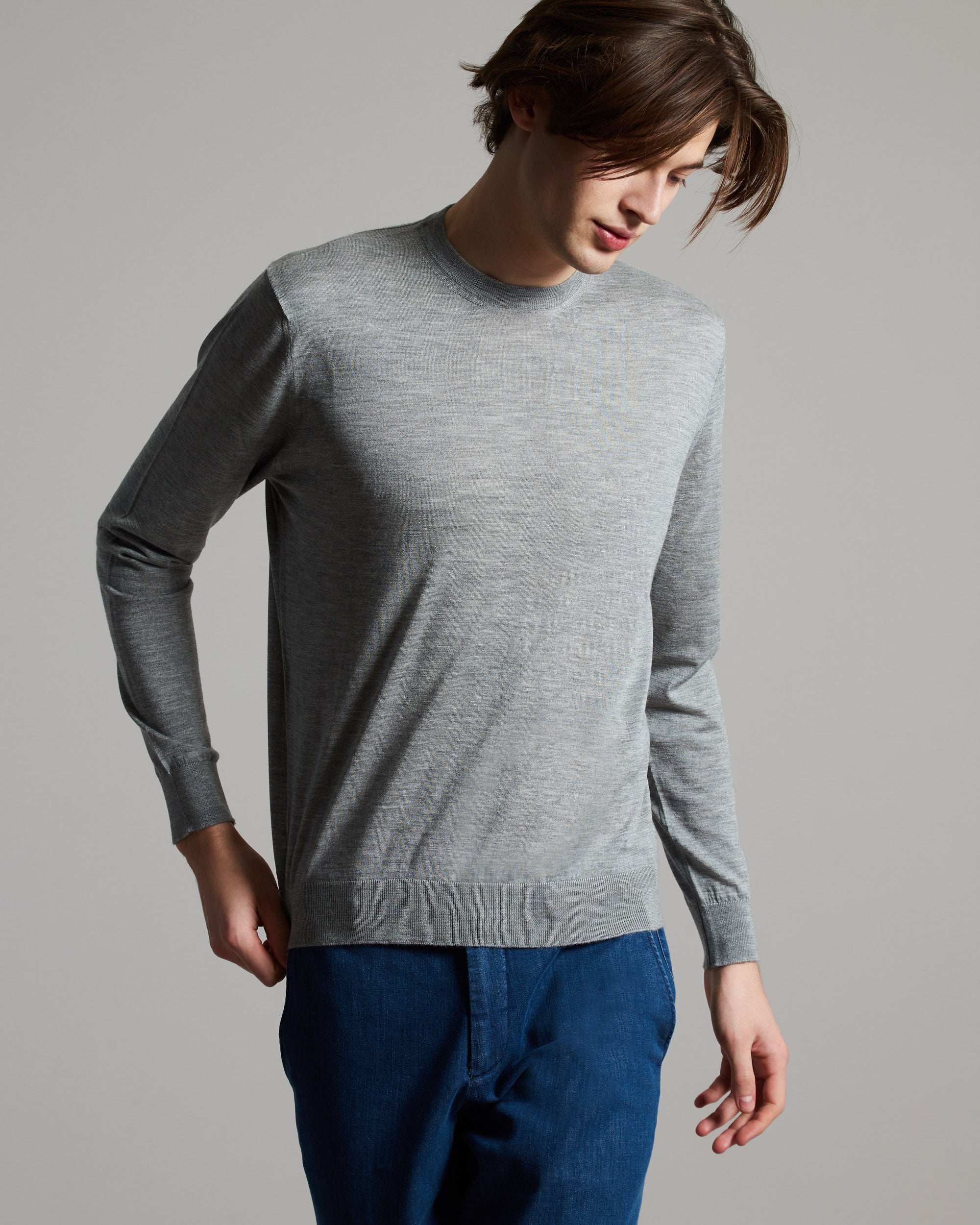 Maglia girocollo in cashmere e seta grigia