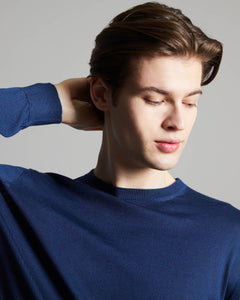 Light blue cashmere and silk men's round-neck sweater 3