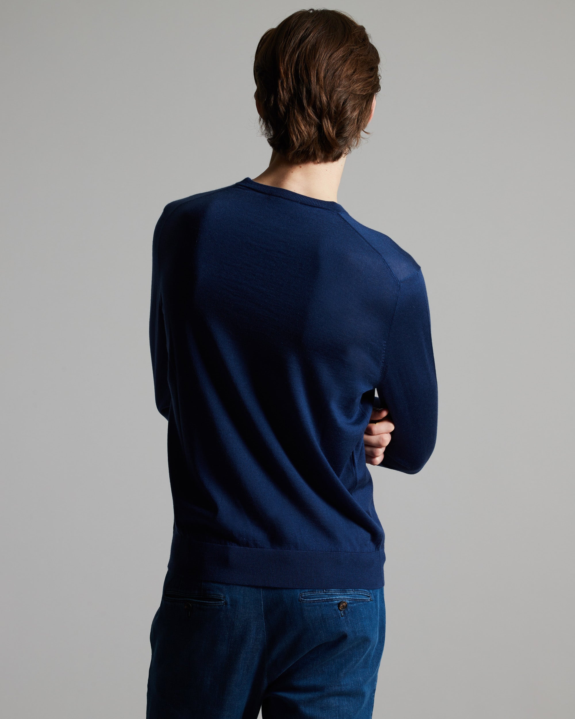 Light blue cashmere and silk men's round-neck sweater 4