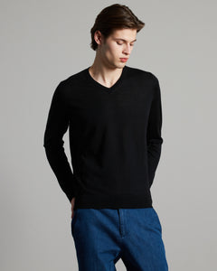 Black cashmere and silk men's V-neck sweater