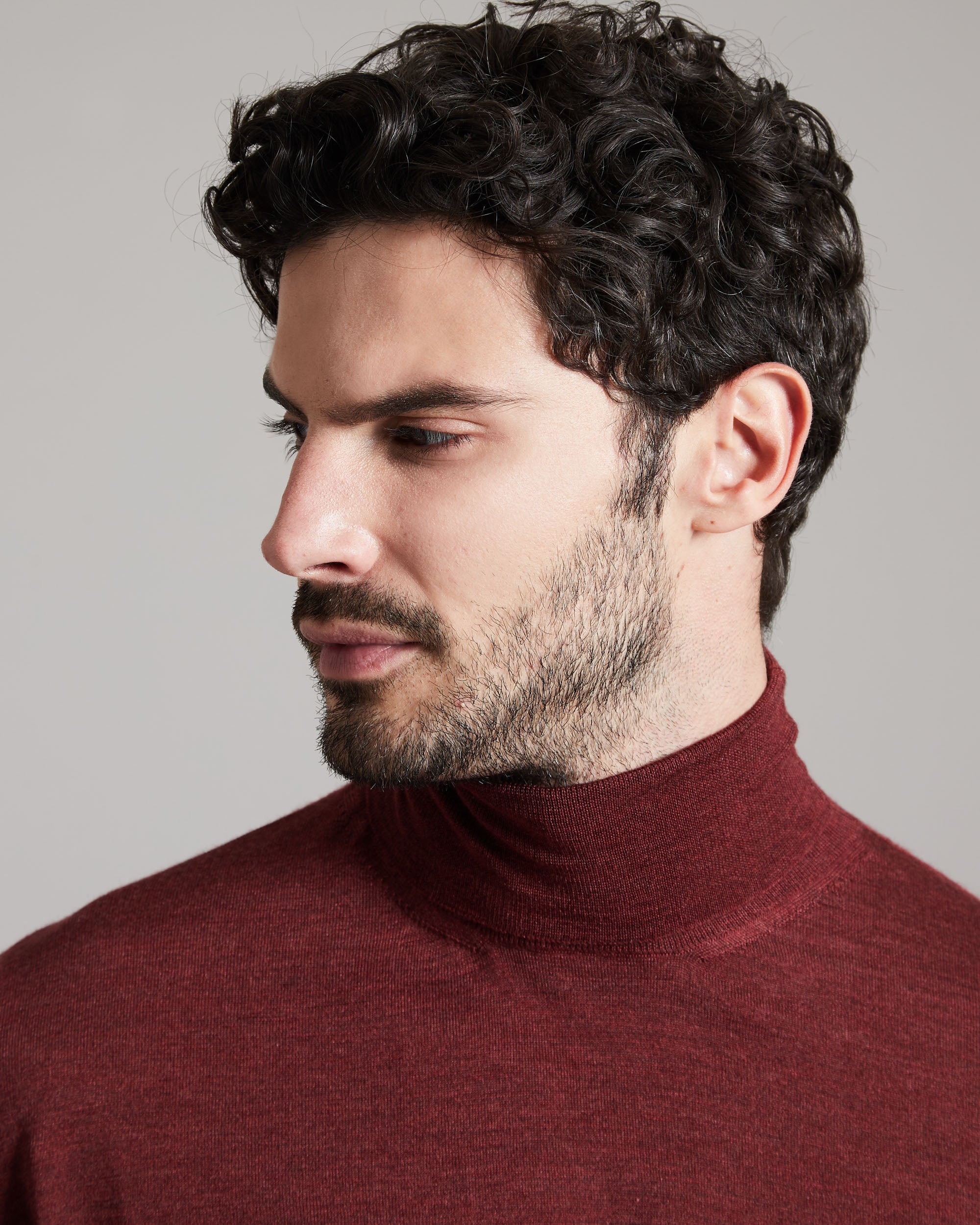 Maglia dolcevita da uomo in cashmere seta bordeaux