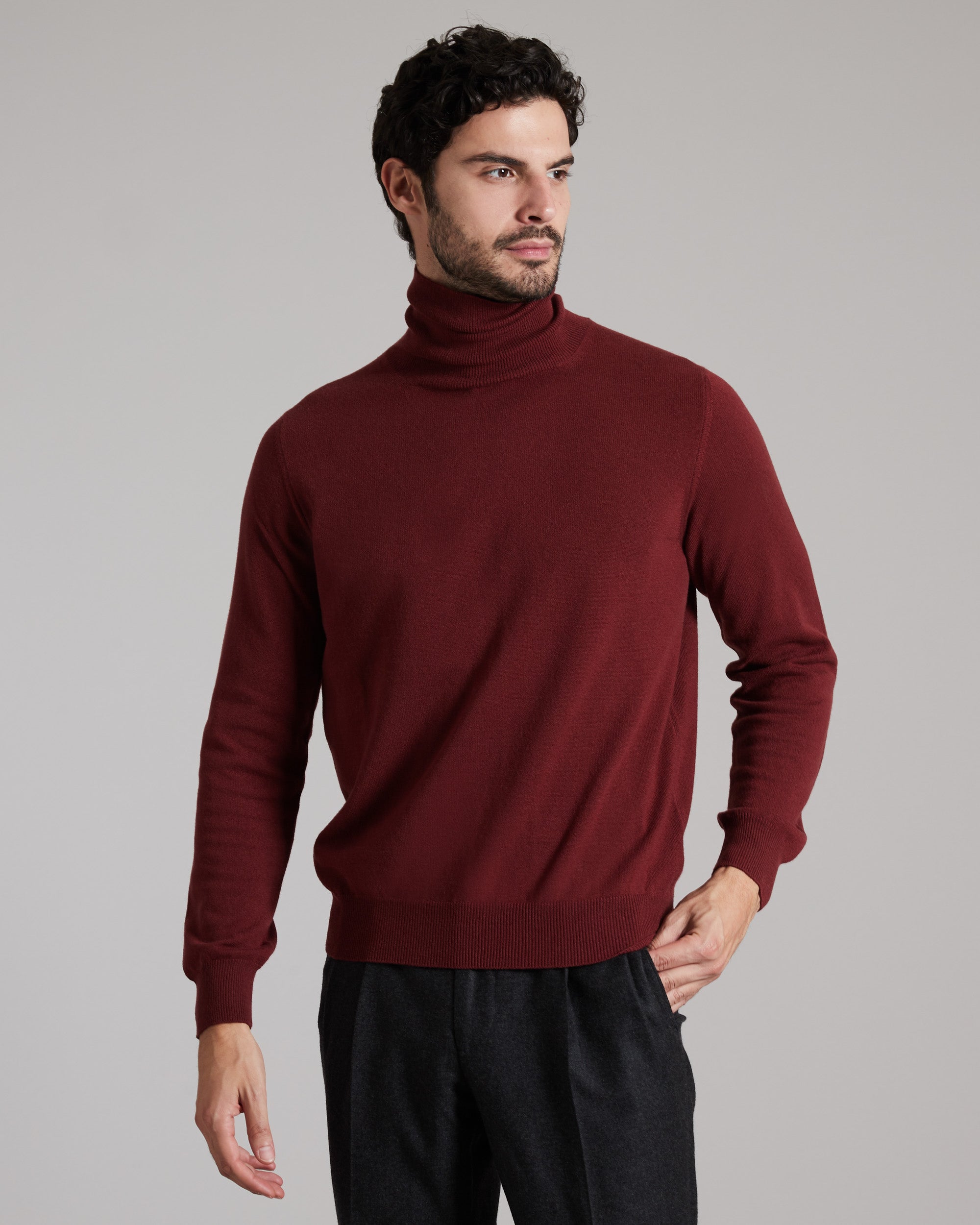 Bordeaux Kid Cashmere turtleneck sweater
