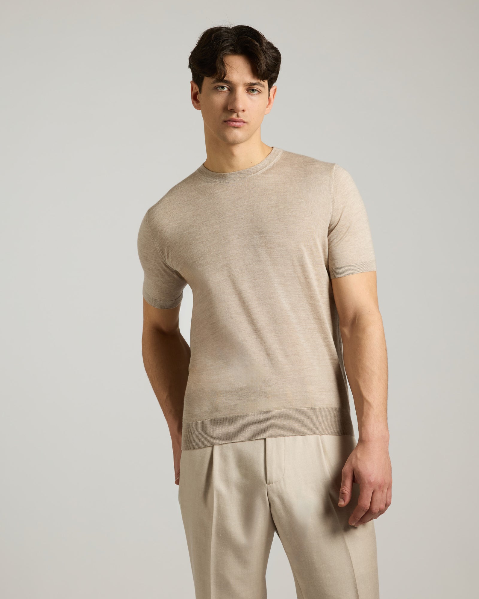 Beige cashmere and silk men's t-shirt 2