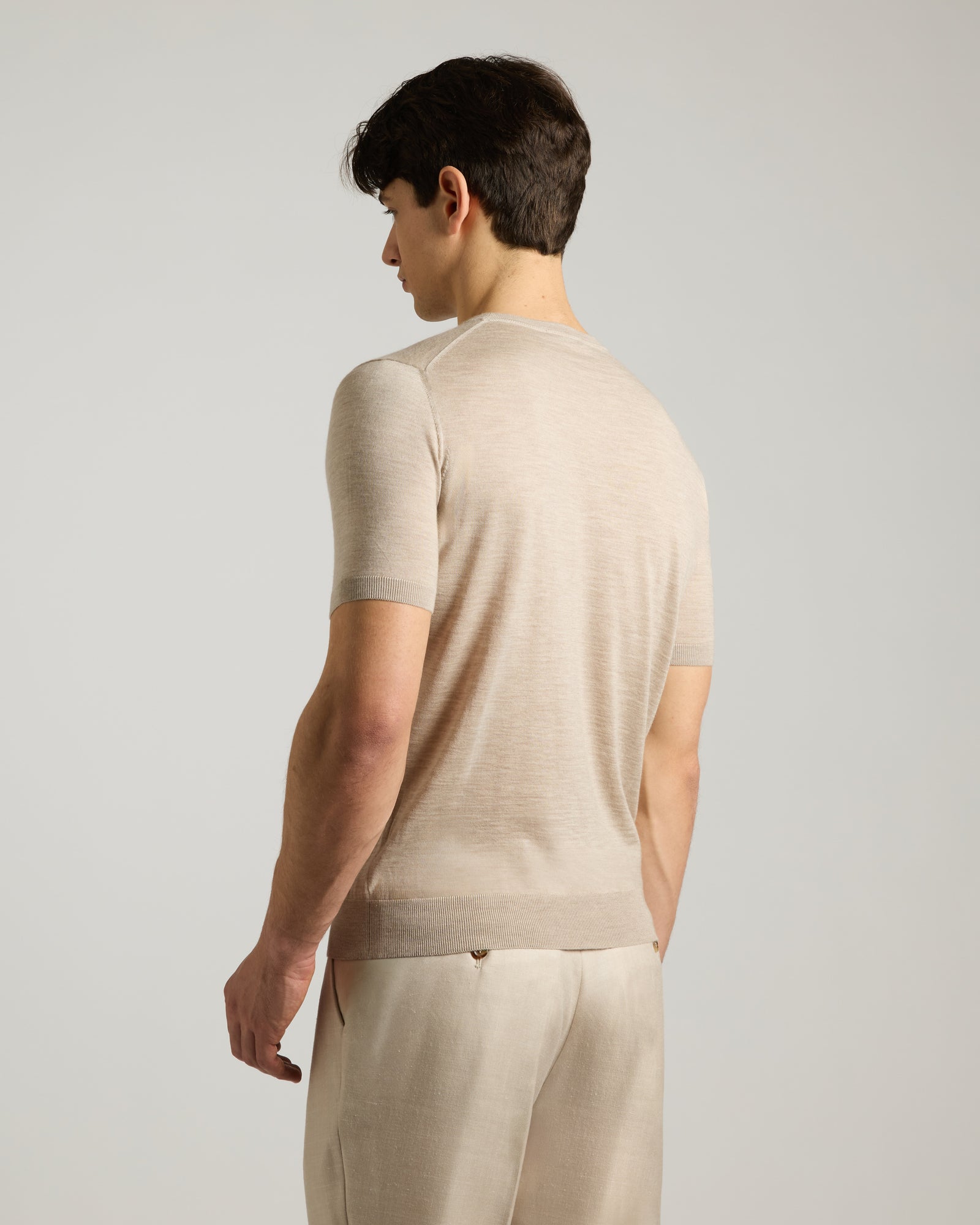 Beige cashmere and silk men's t-shirt 4
