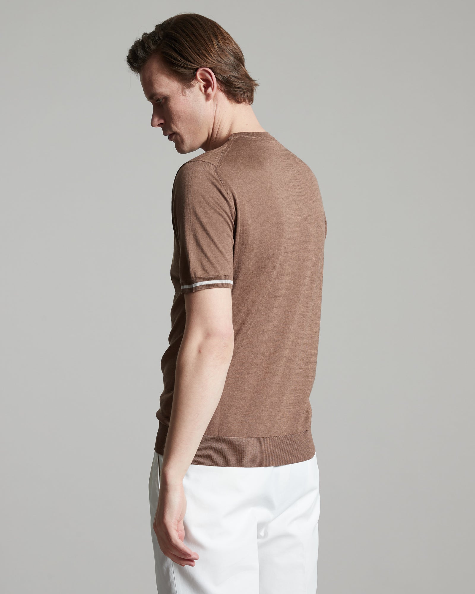 T-Shirt in pura seta marrone