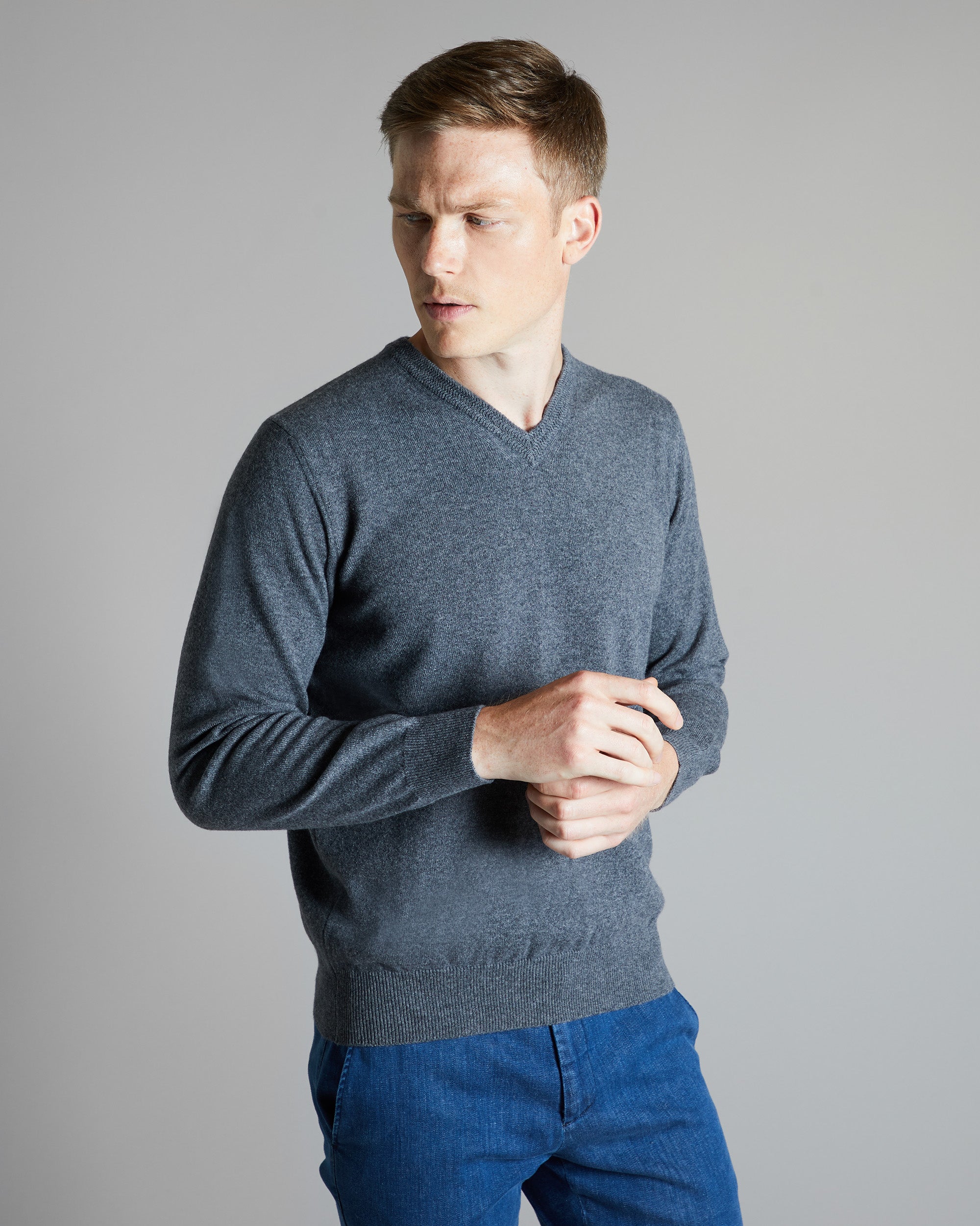 Maglia Scollo V in Kid Cashmere grigio scuro