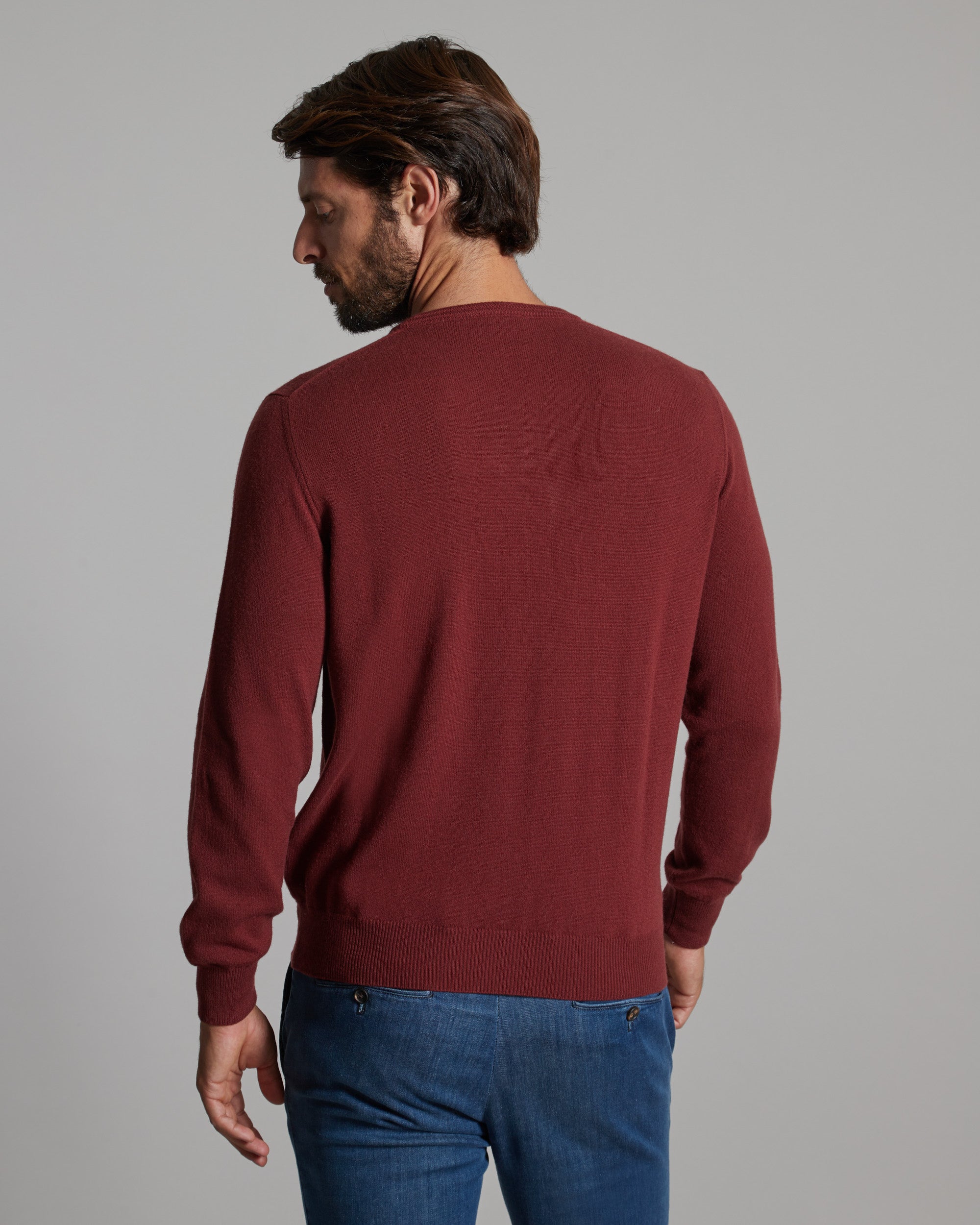 Bordeaux kid cashmere V-neck sweater 3