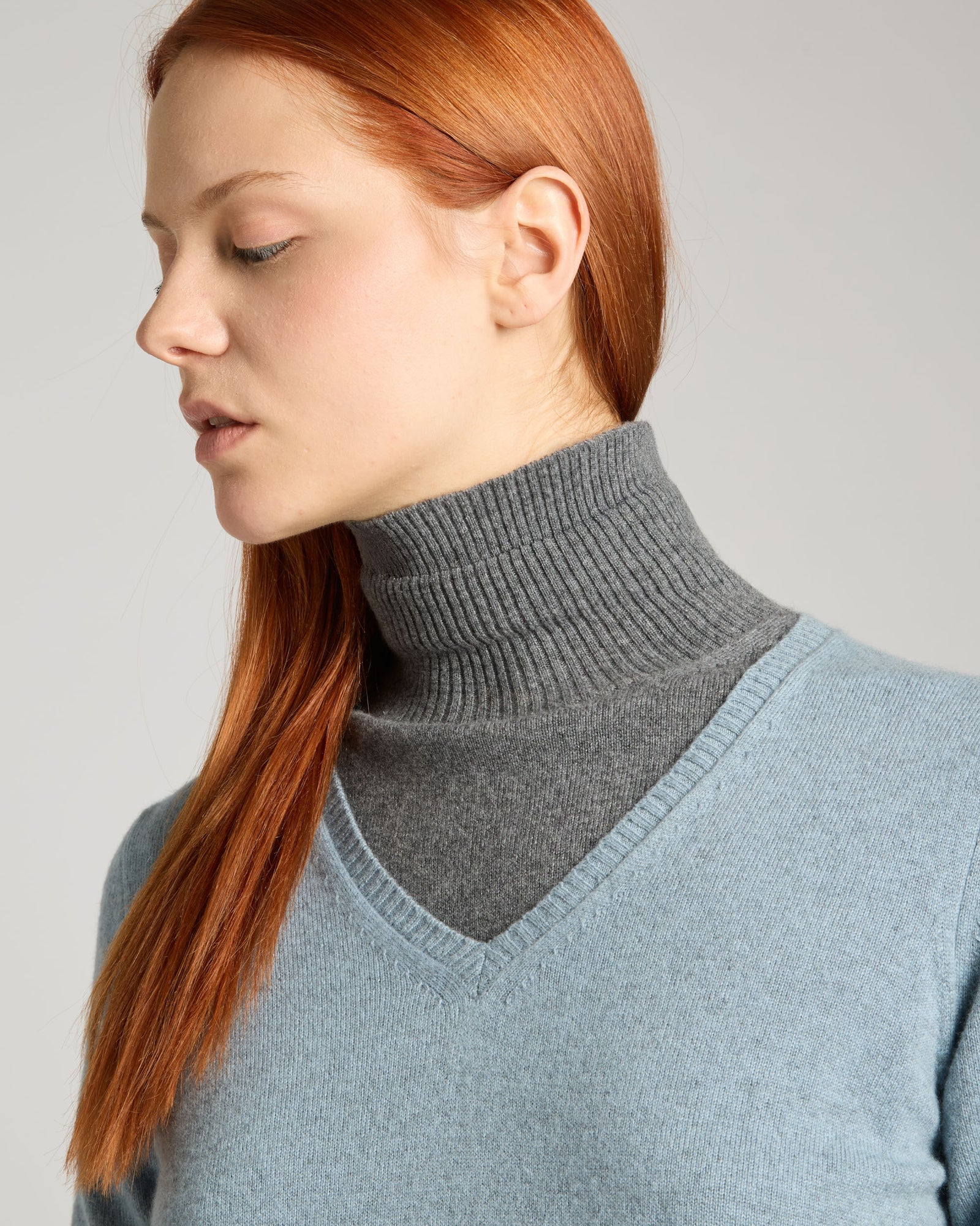 Light Blue Kid cashmere V-neck sweater 3