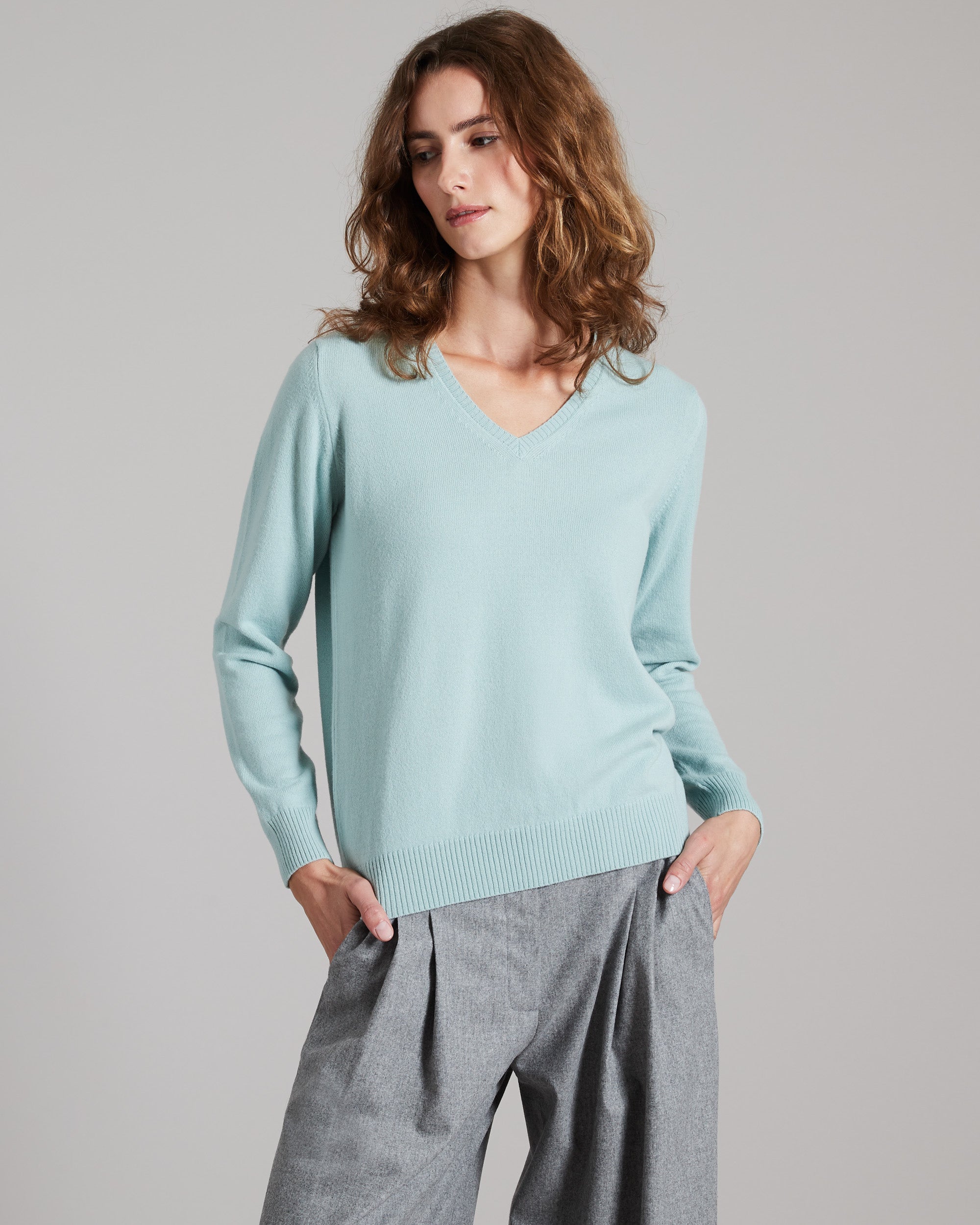 Light green Kid cashmere V-neck sweater 2