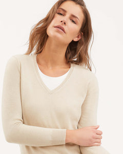 Natural beige kid cashmere V-neck sweater