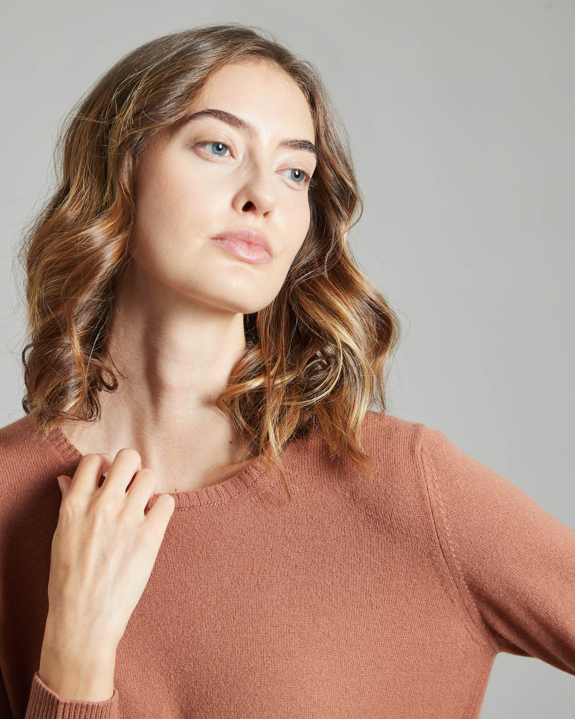 Brown kid cashmere round-neck sweater