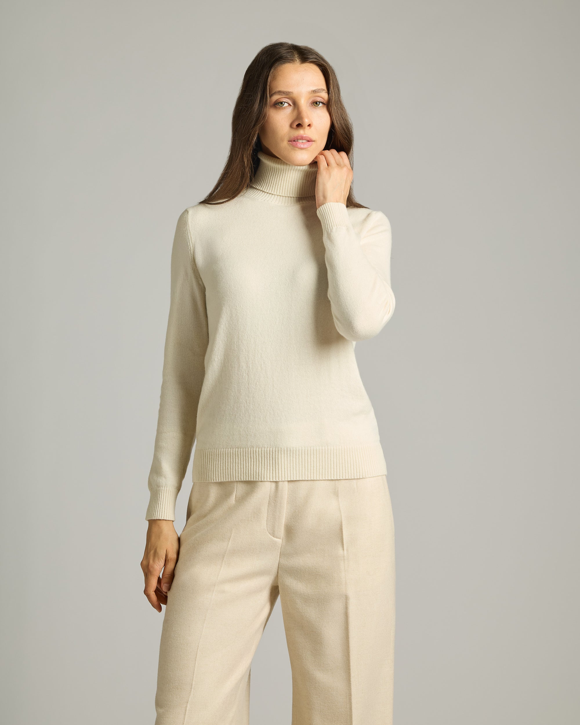 Natural white Kid cashmere turtleneck sweater