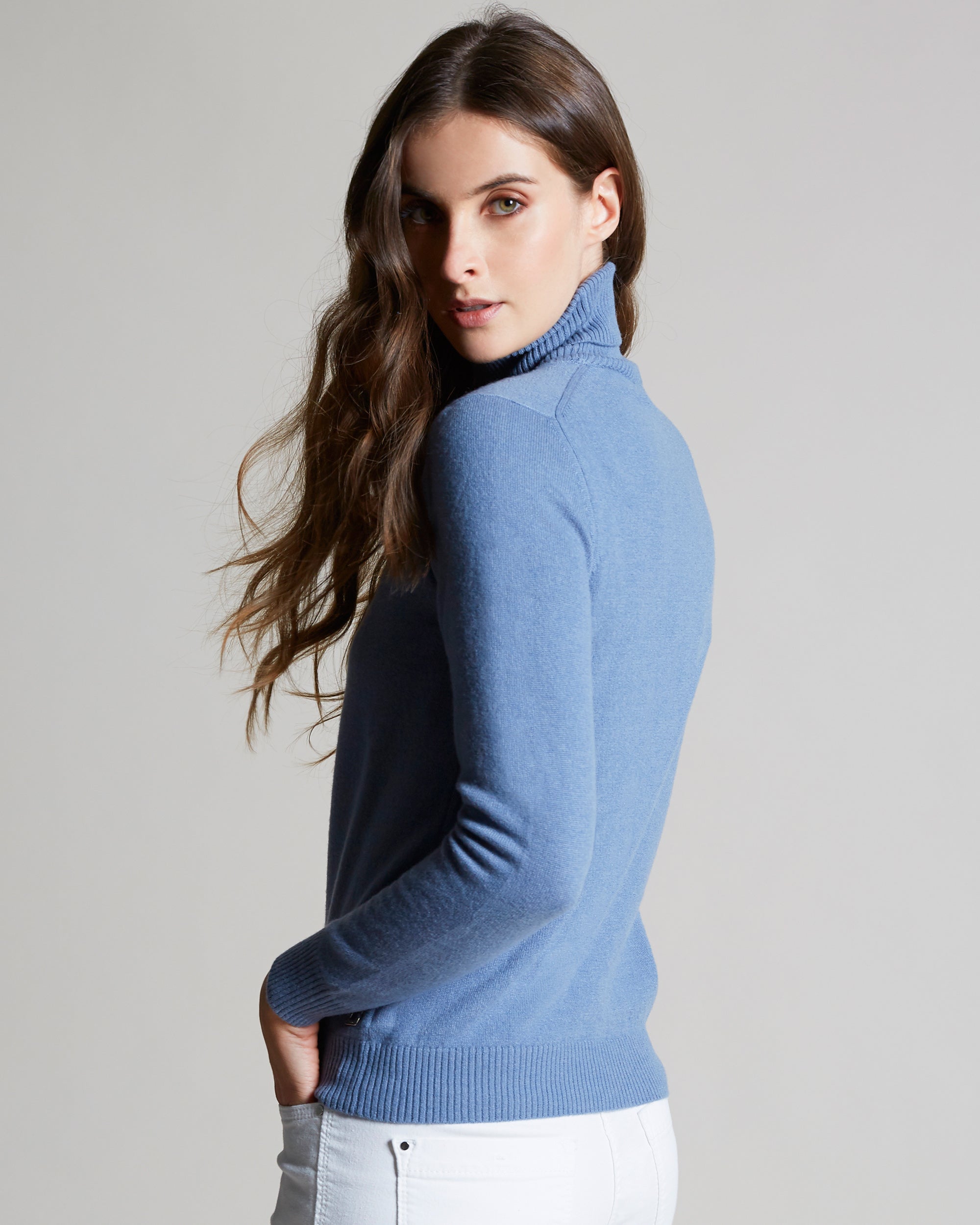 Gray sky Kid cashmere turtleneck sweater 2