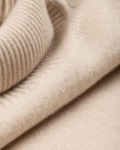 Naturbeiger Rollkragenpullover aus Kid-Kaschmir