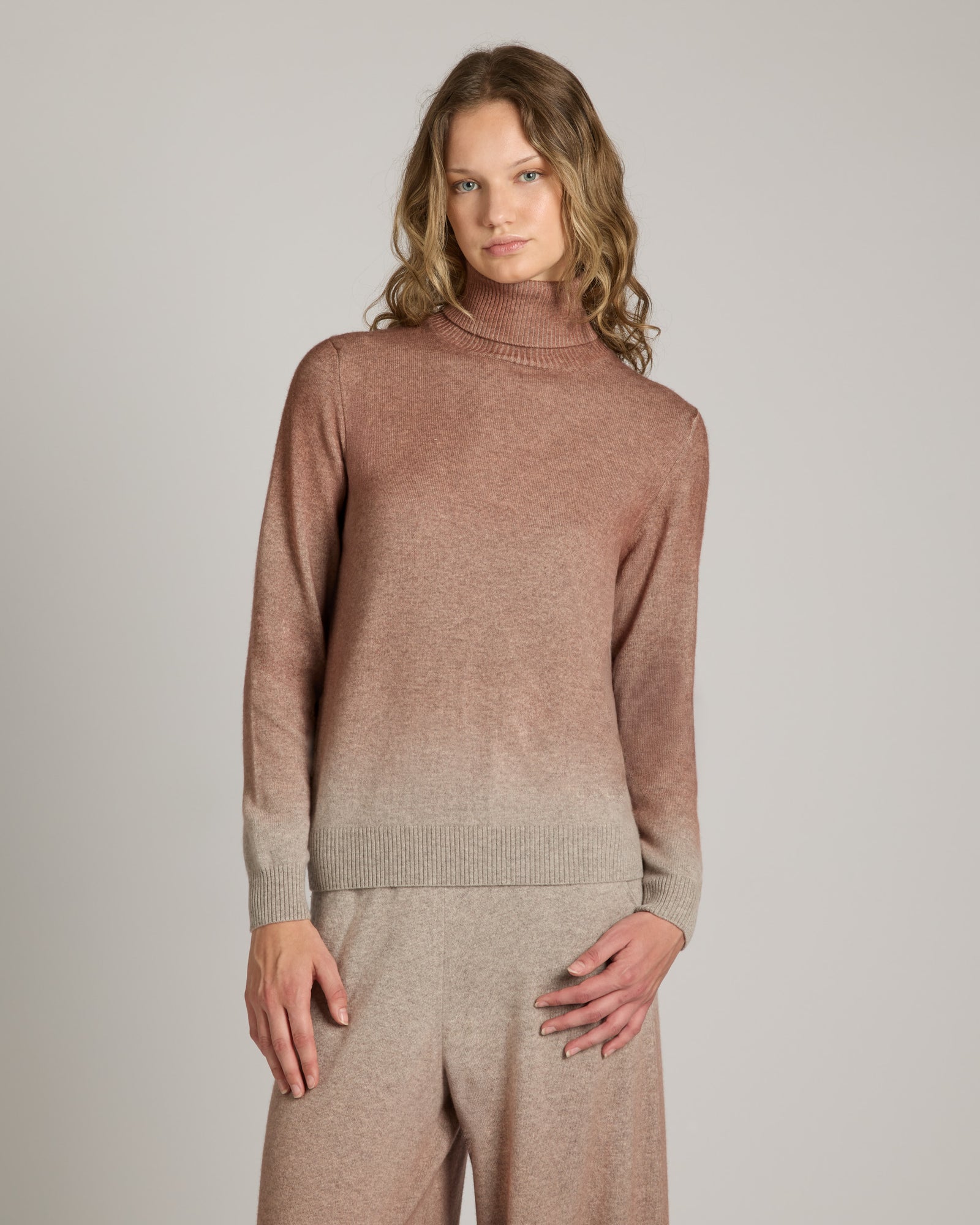 Kid cashmere hand sprayed turtleneck sweater 3