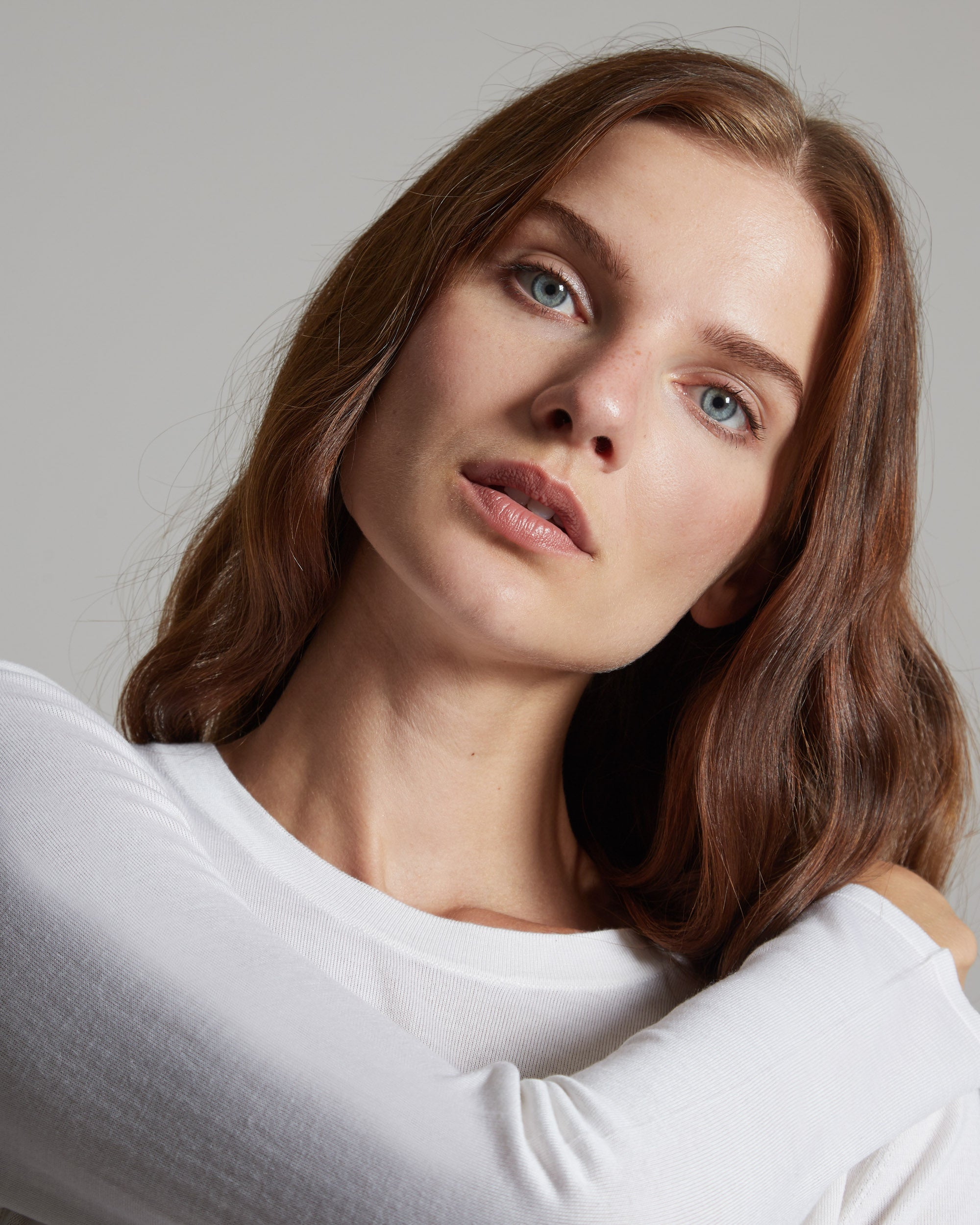 Cashmere and silk crew neck in white 3