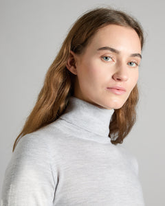 Grey cashmere and silk turtleneck sweater 3