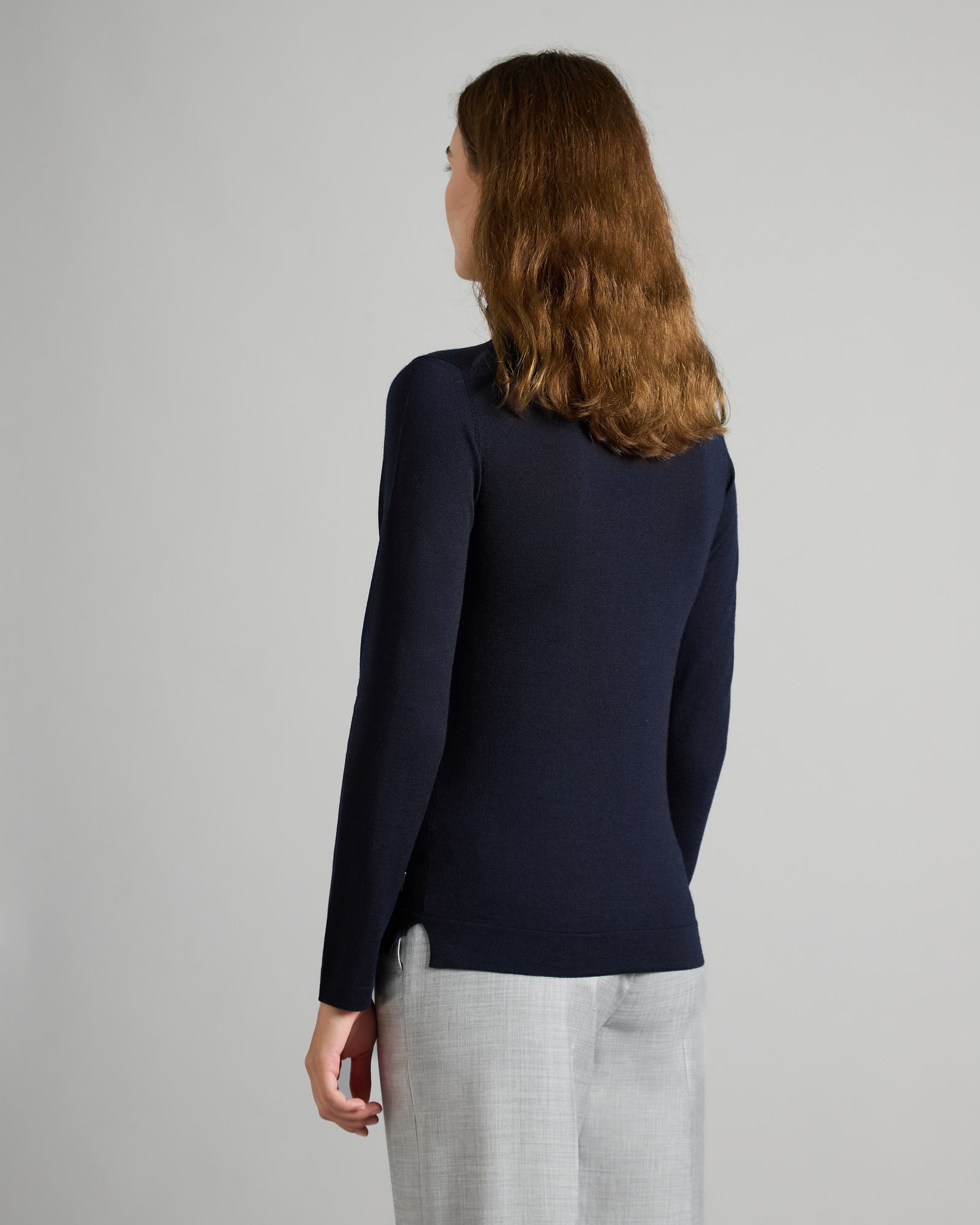 Blue cashmere and silk turtleneck sweater 4