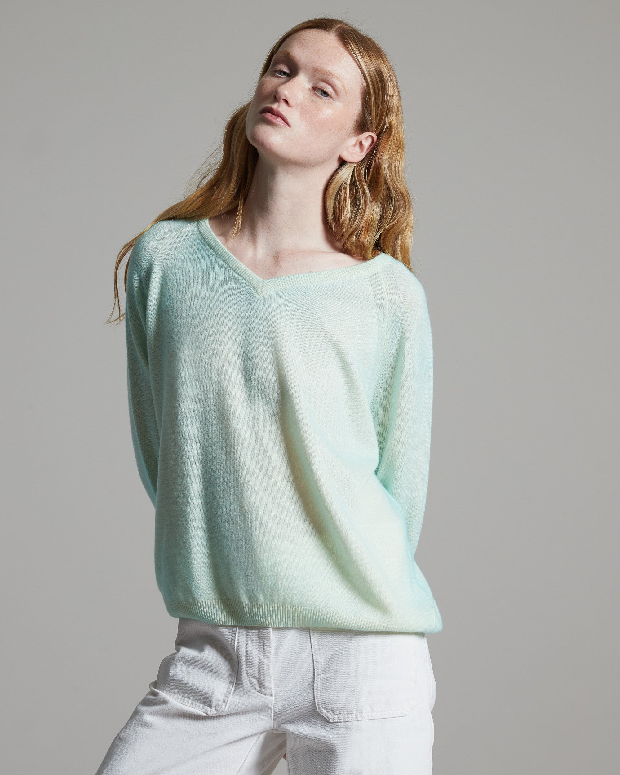 Kid Cashmere hand sprayed V neck in light blu