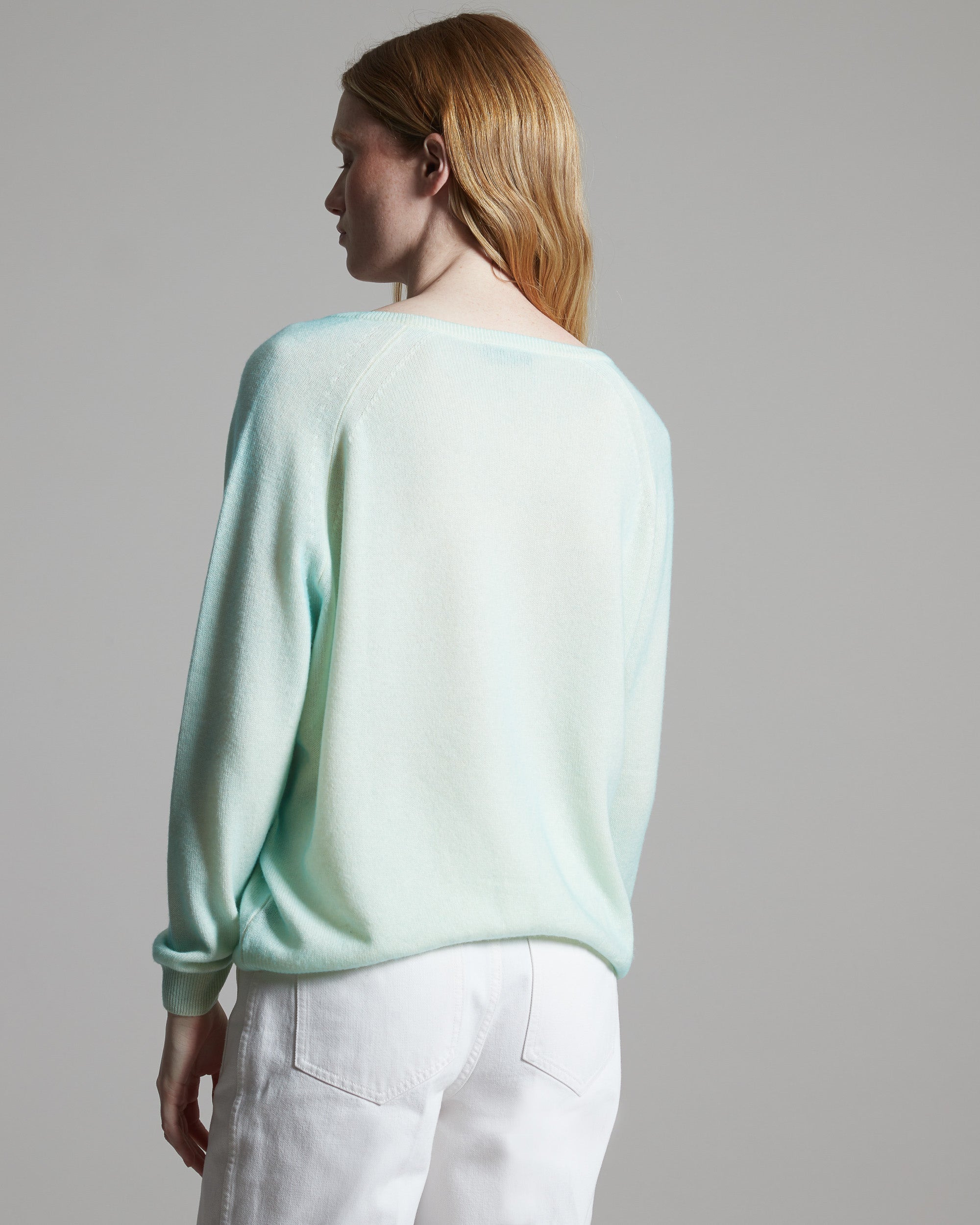 Kid Cashmere hand sprayed V neck in light blu