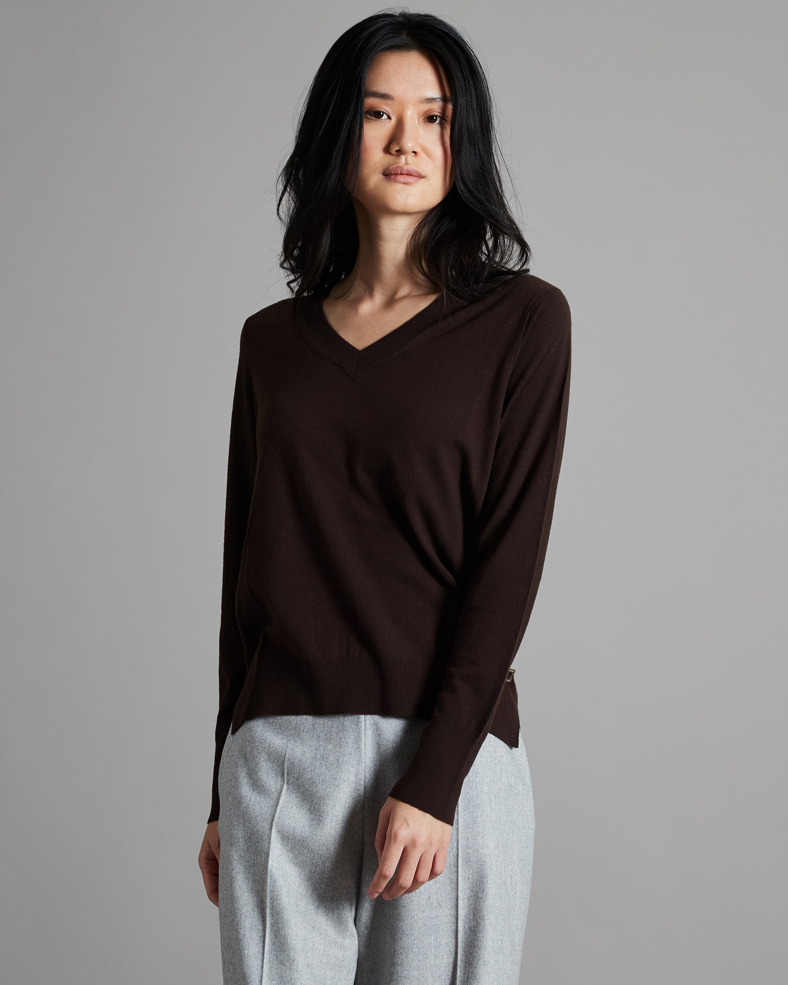 12.8 Kid Wool brown V neck sweater