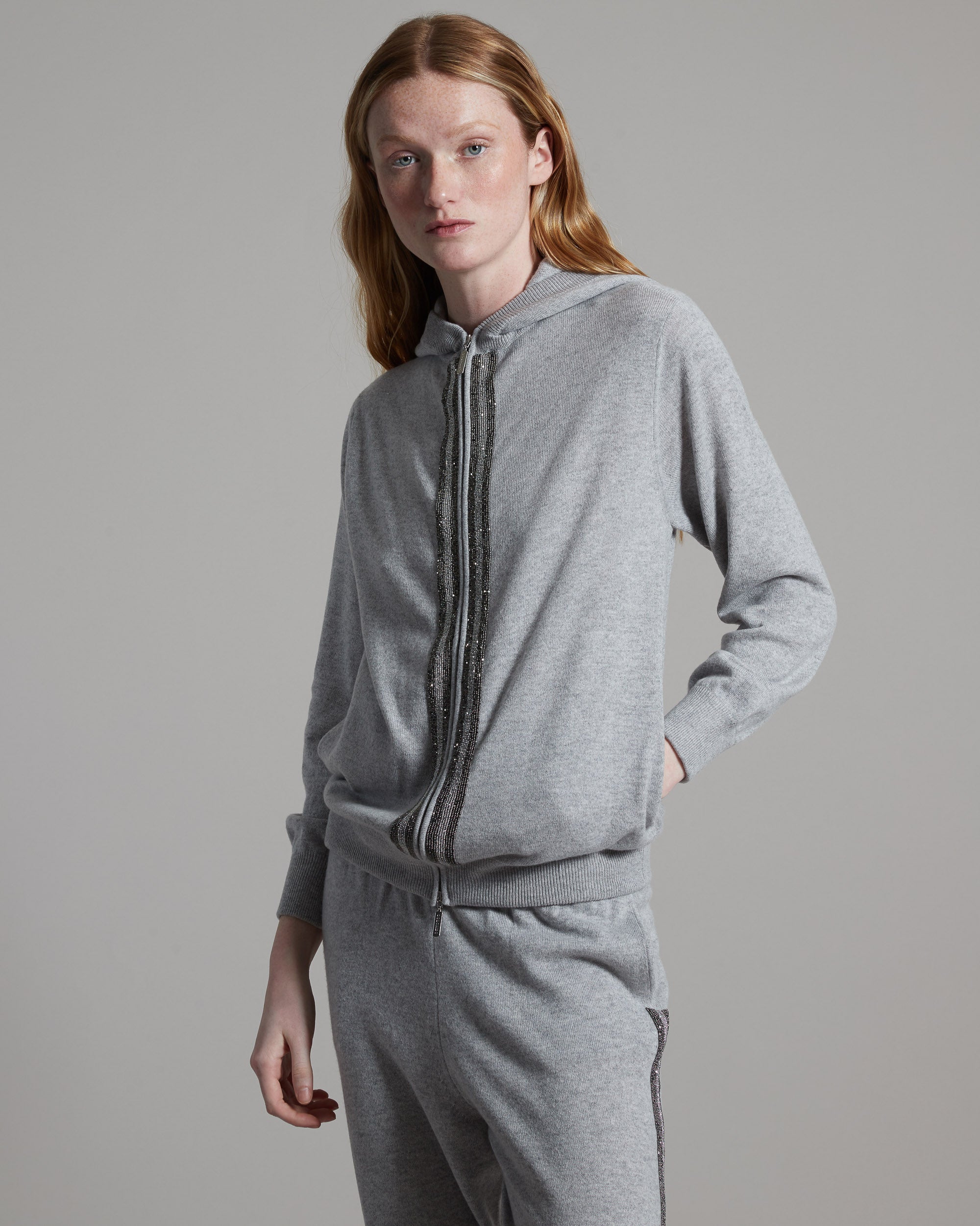 Felpa grigia in Kid Cashmere con fasce di punti luce