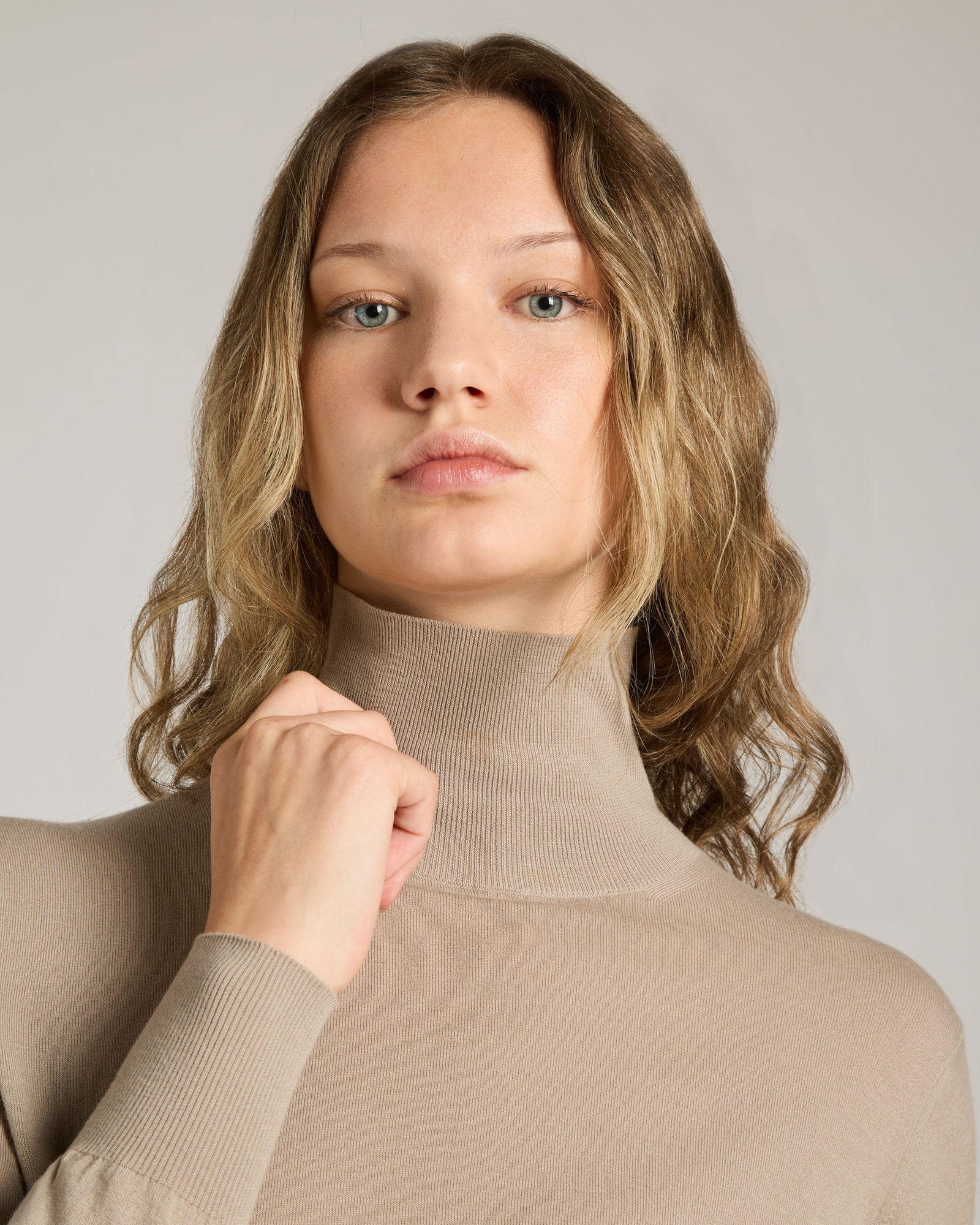 12.8 Kid Wool beige turtleneck 3