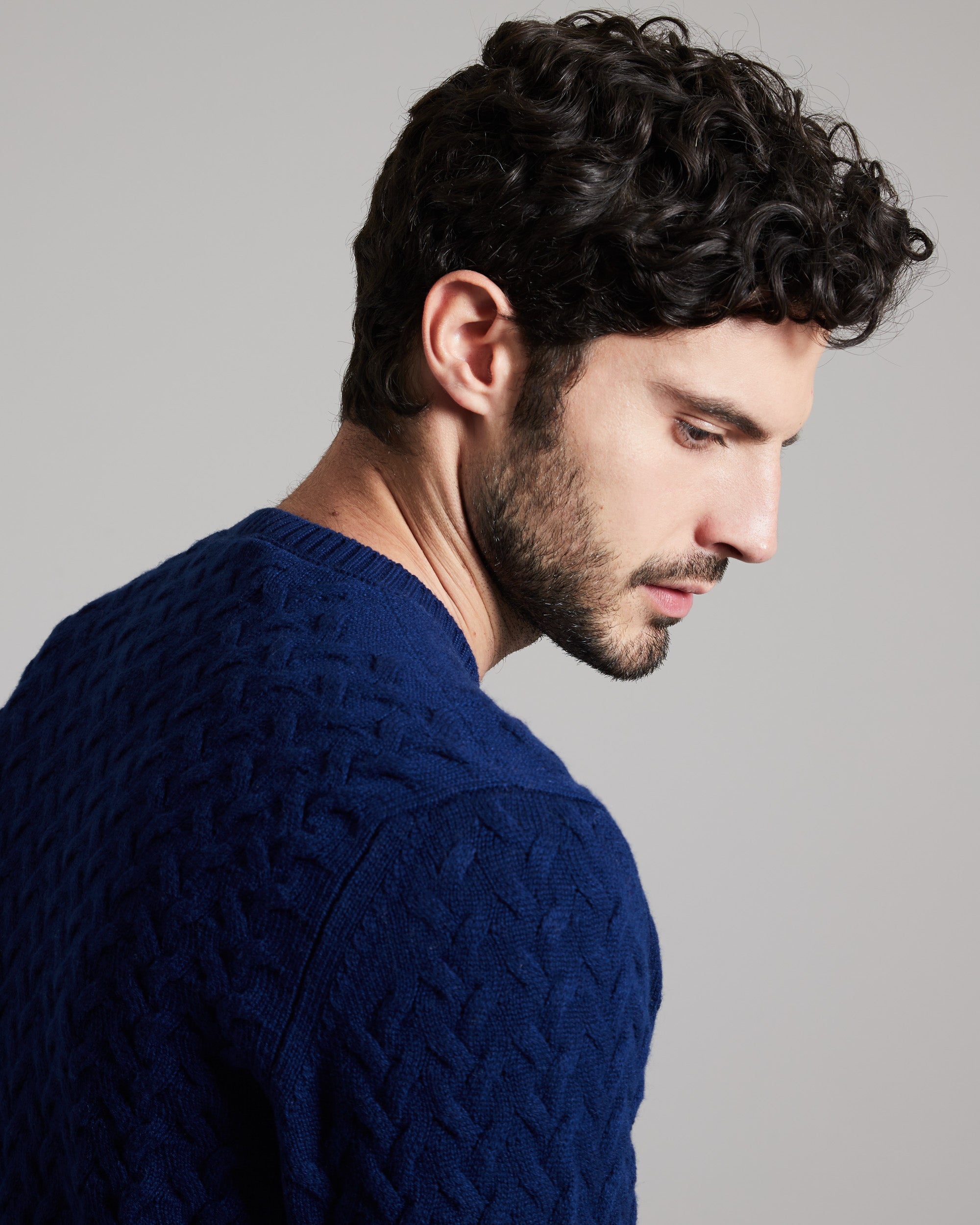 Blue three dimensional round-neck sweater in Kid Cashmere 4
