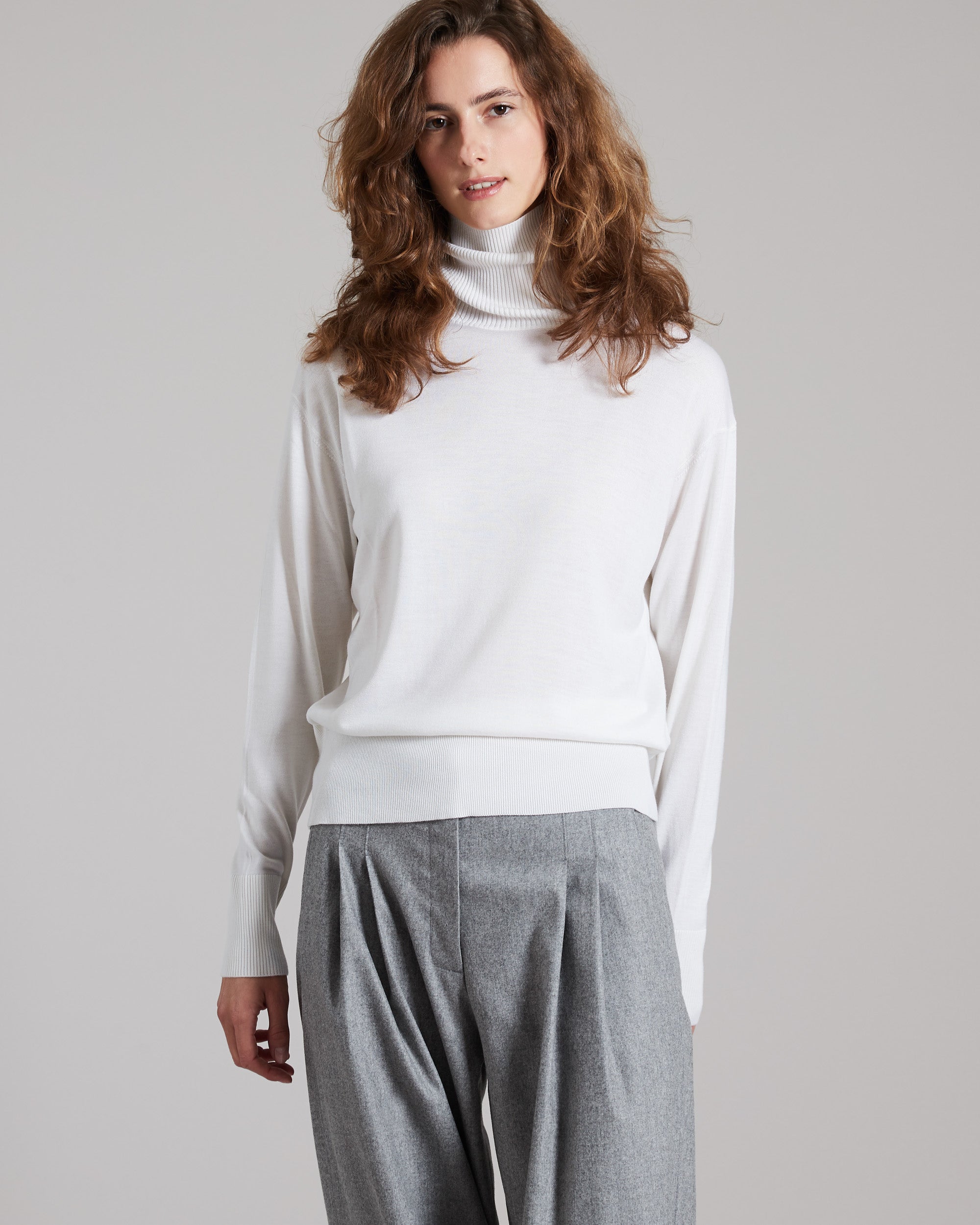 White cashmere and silk turtleneck sweater