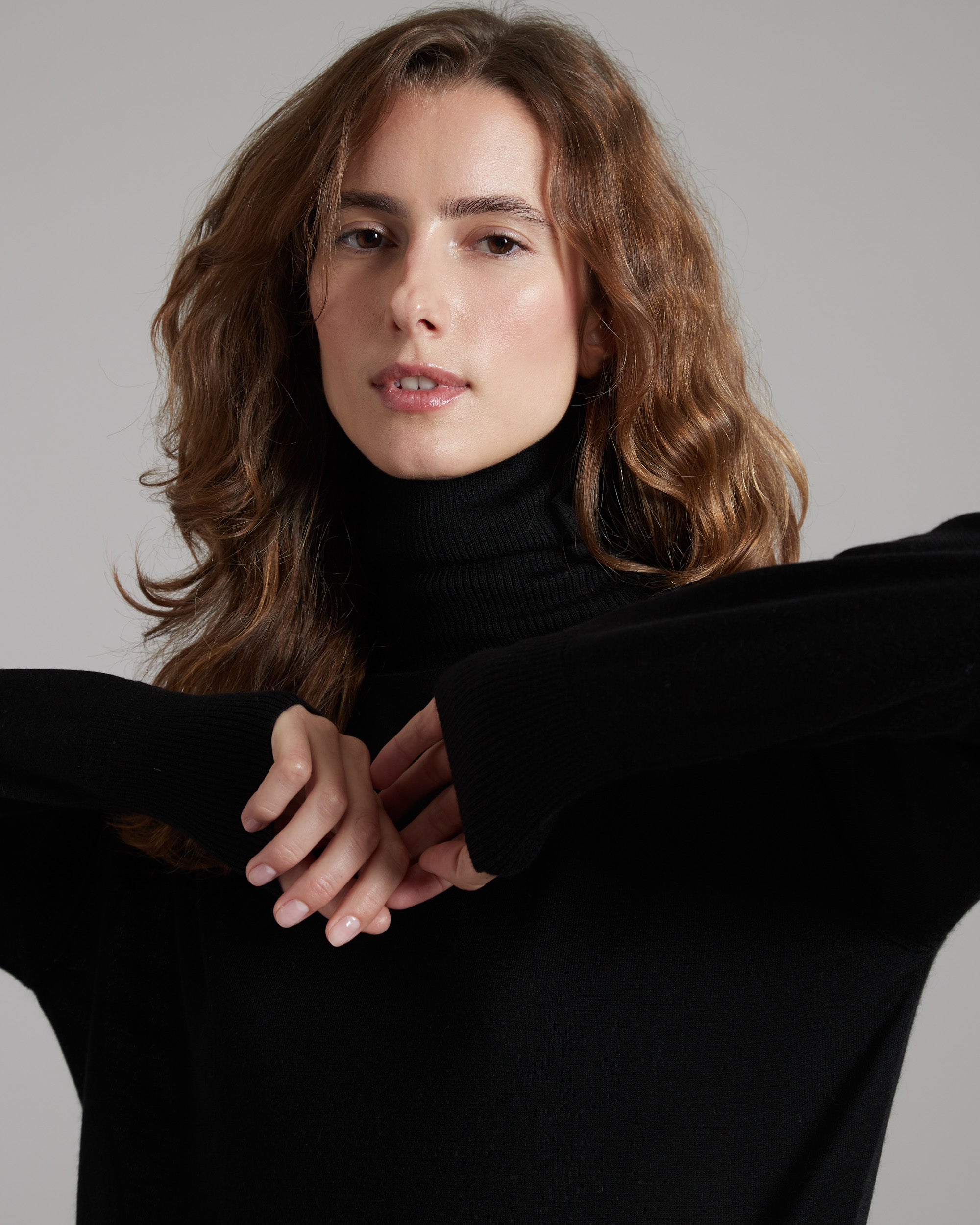 Maglia collo alto in cashmere e seta nero