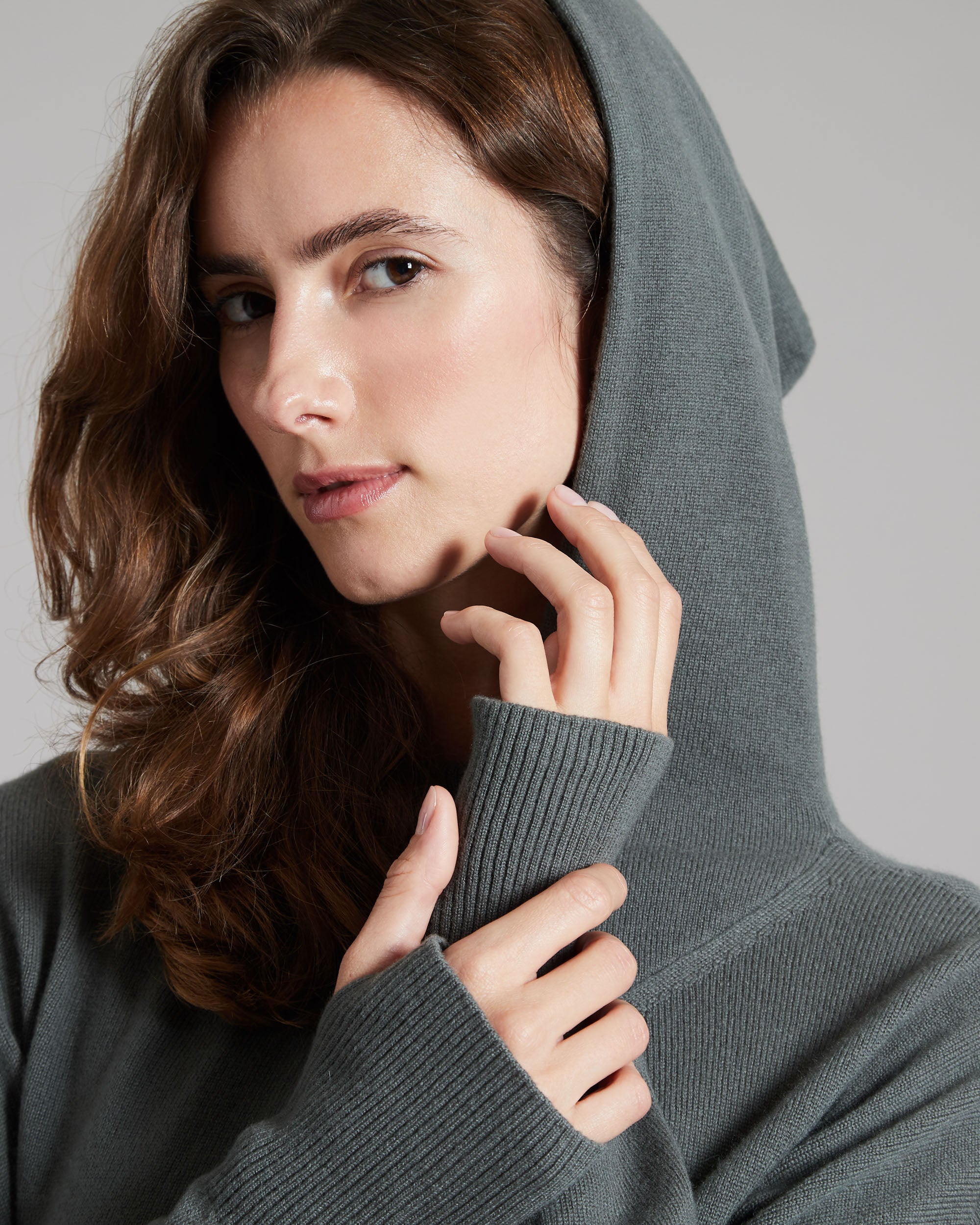 Light sage green Kid cashmere V-neck sweater 4